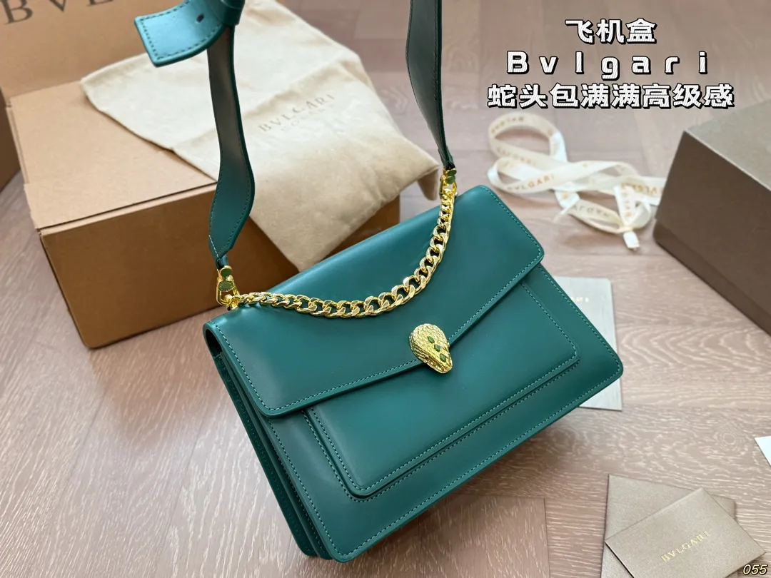 &yen;210飞机盒 宝格丽 Bvlgari蛇头包 ⚠️顶级原单 不愧是开挂般的存在 包身轻便 百搭 给予满满的高级感 尺寸25 17