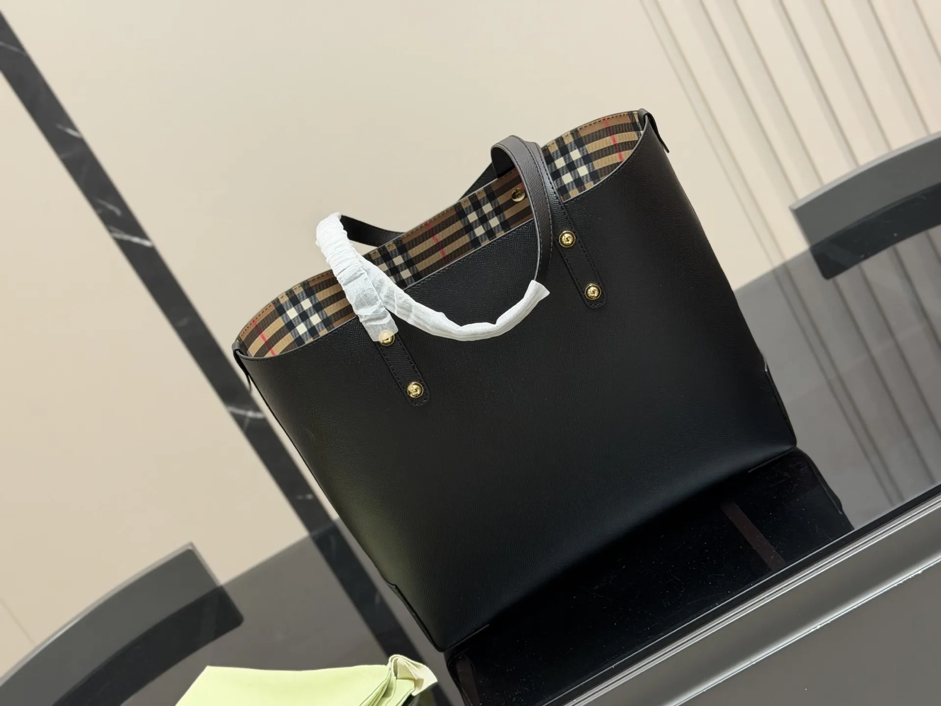 &yen;160 巴宝莉购物袋🛍️ 帆布面料✅ 大容量 满足日常 特别适合宝妈 超级能装! 尺寸: 35.30cm