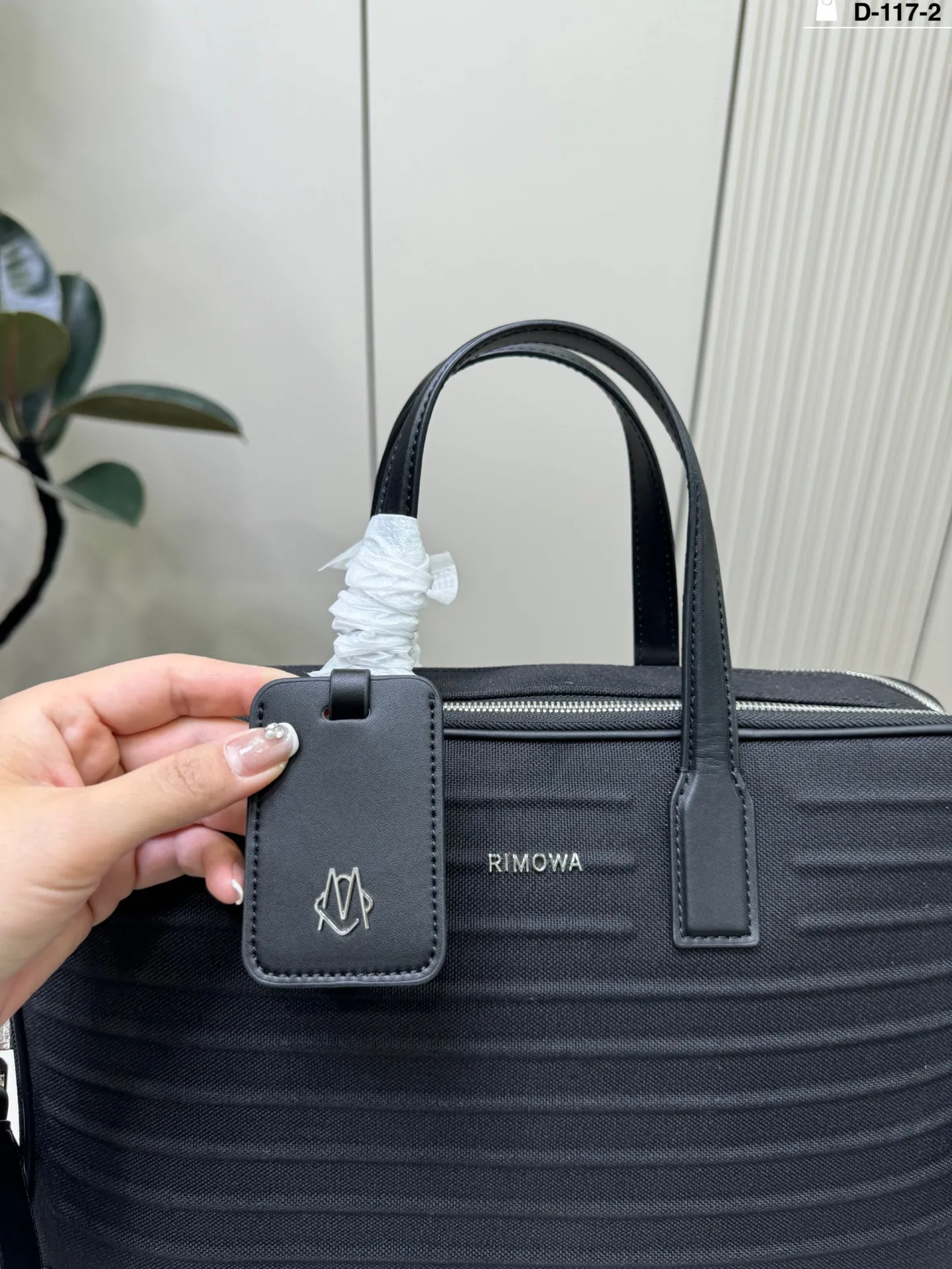 💰p260 D-117-2尺寸38×28 “ RIMOWA ”日默瓦公文包💼 日默瓦手提斜挎包 RIMOWA日默瓦 男女同款 黑色 内设电脑隔层 拉链暗袋潮男必备款