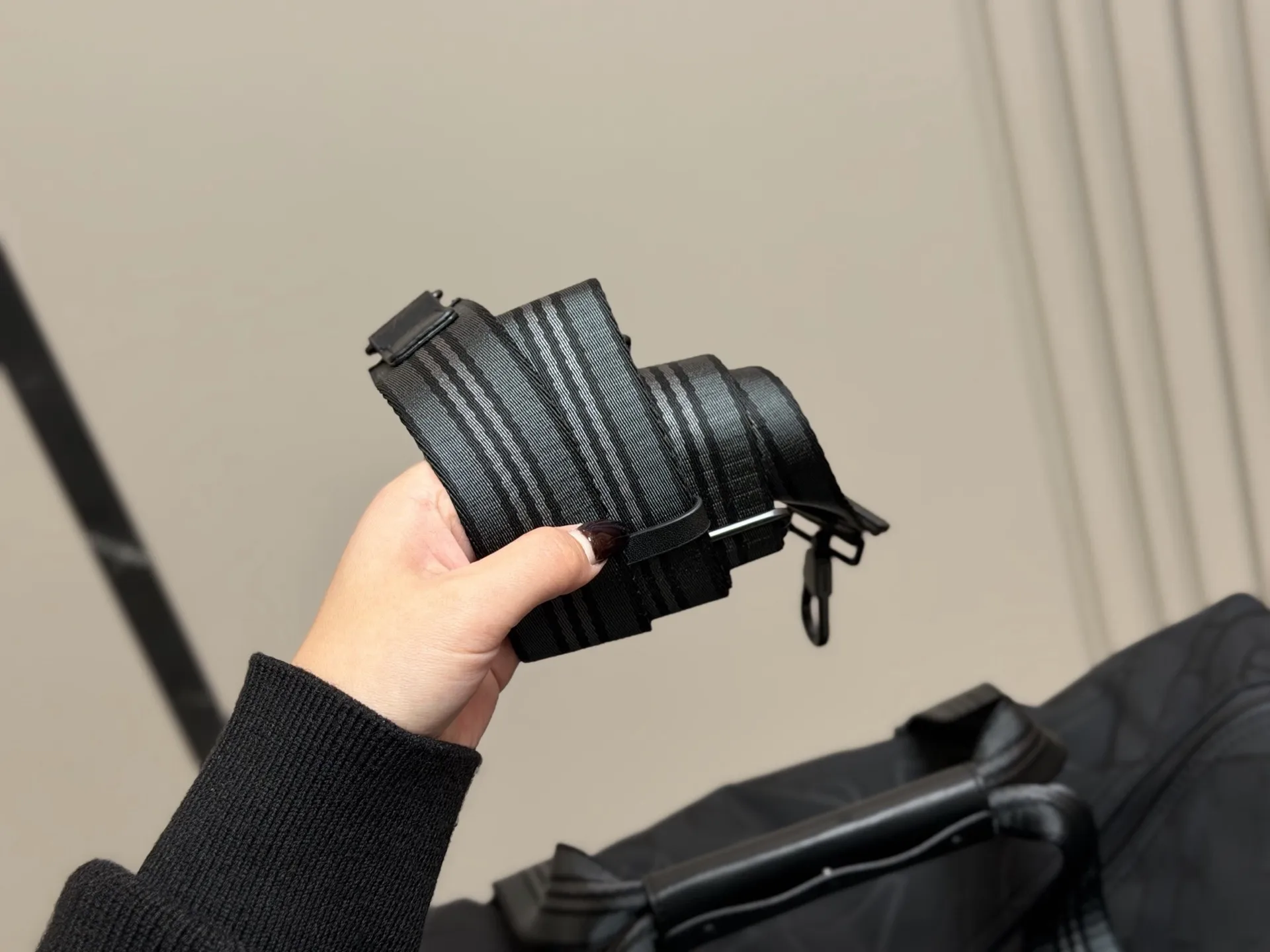 &yen;190 巴宝莉 keepall出行必备 旅行袋机场包 手提袋 采用原厂材质 高端货 尺寸: 50cm