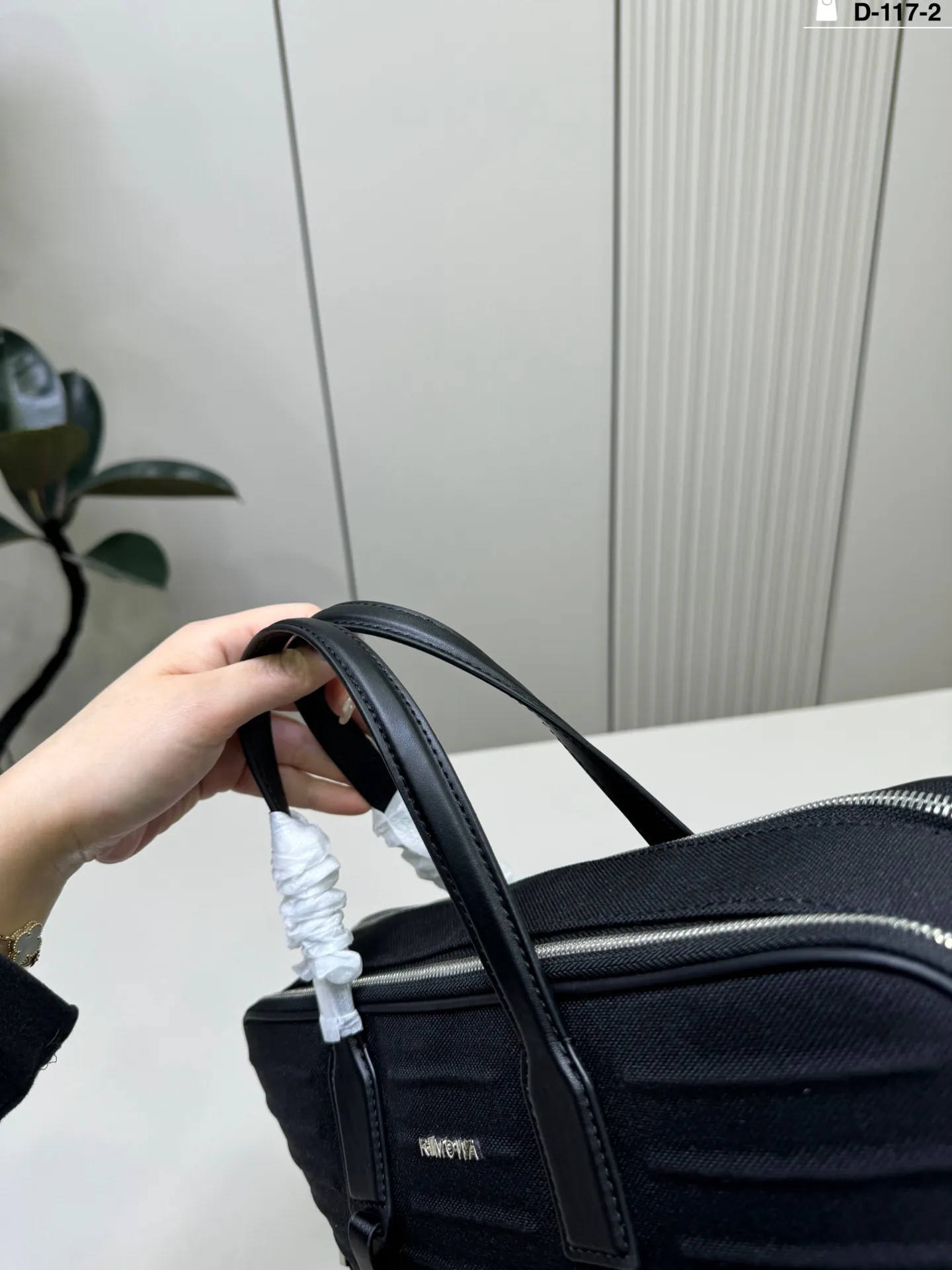 💰p260 D-117-2尺寸38×28 “ RIMOWA ”日默瓦公文包💼 日默瓦手提斜挎包 RIMOWA日默瓦 男女同款 黑色 内设电脑隔层 拉链暗袋潮男必备款