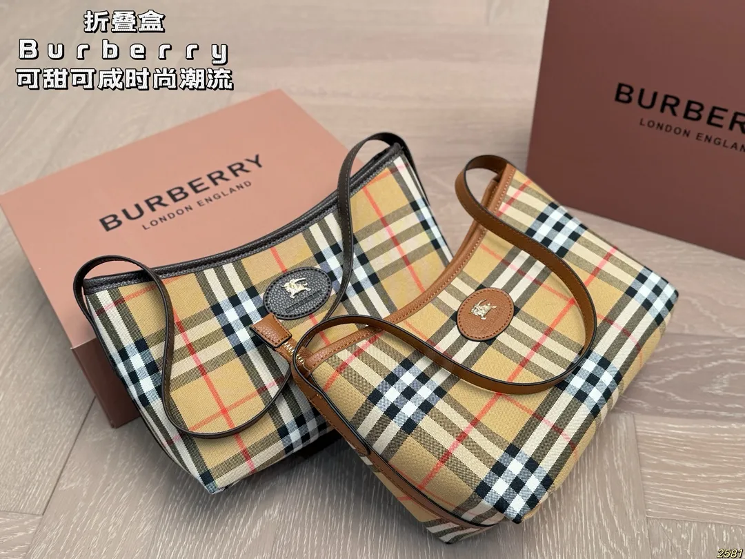 ¥125折叠盒 巴宝莉Burberry 可甜可咸 时尚潮流 轻松驾驭任何风格 尺寸24 16