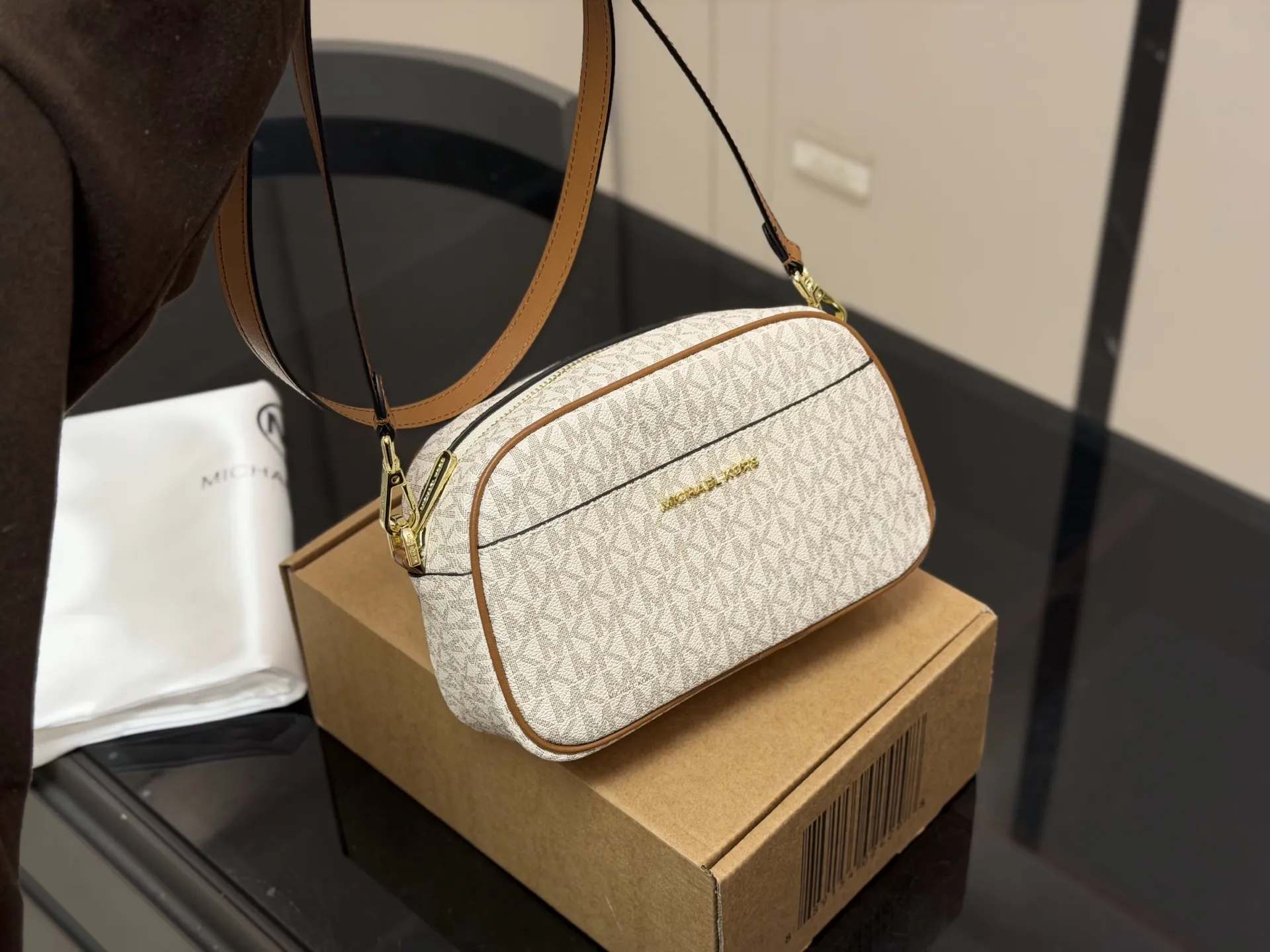 ¥160 配礼盒 size:21*14cm mk 新品相机 你会发现它越看越好看! 实用型 容量大