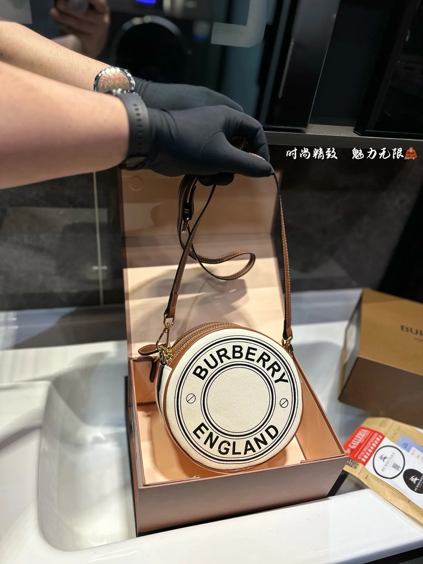 ❤️P130(礼盒包装)❤️ Burberry TB包新品 高品质哦!size:18