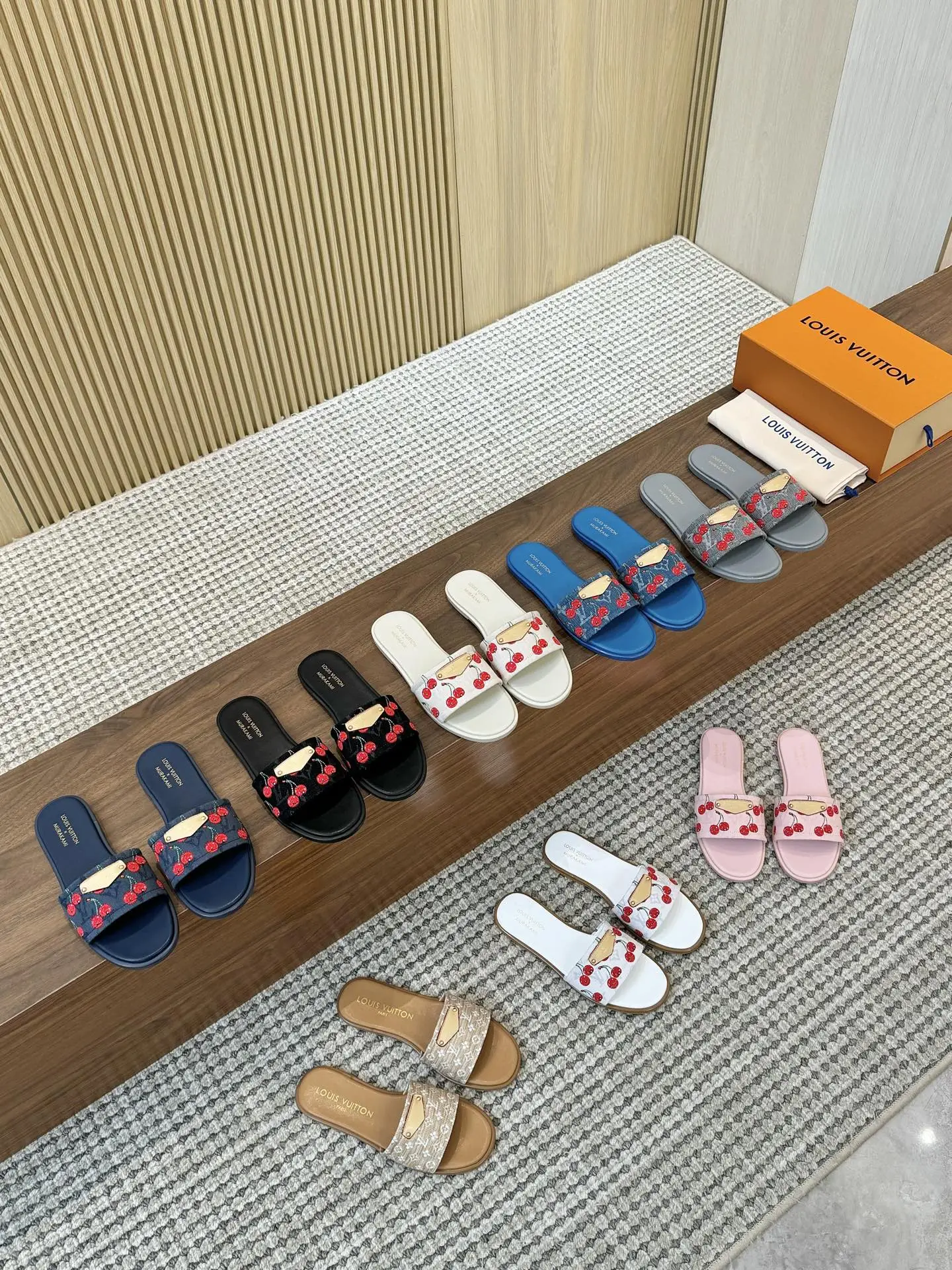 Lv村上隆樱桃系列35-43码 橡胶底150,皮底加40