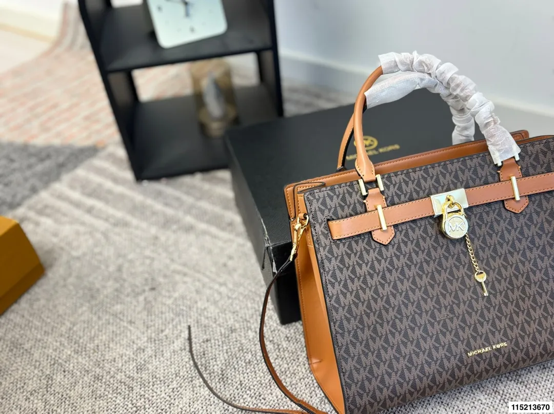 p180 配盒子 mk托特 时尚炸街 商务稳重 通通拿捏。一年四季都能打Mercer系列一直注重通勤实用！尺寸34.25