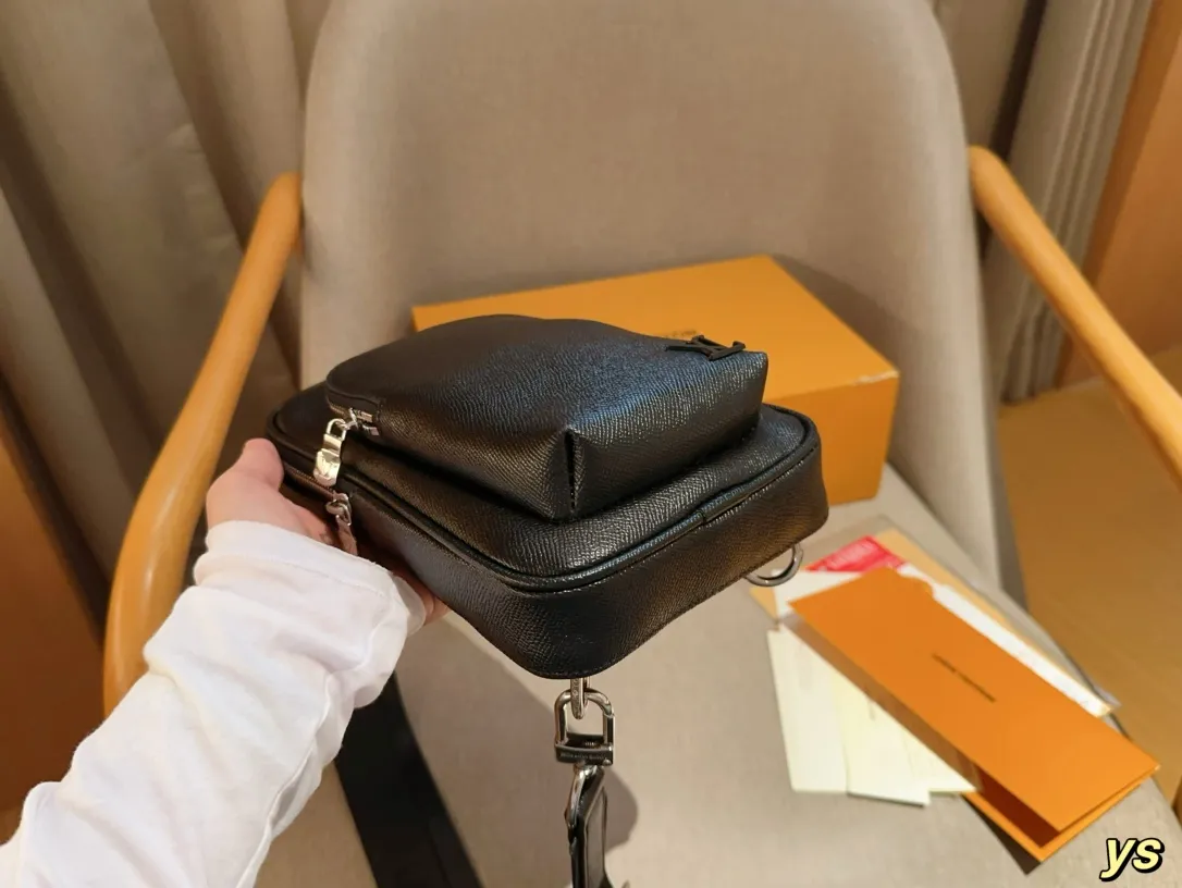 💰135 LV/路易威登 男包 Avenue PM 经典男士胸包 尺寸16×31×4 礼盒包装🎁