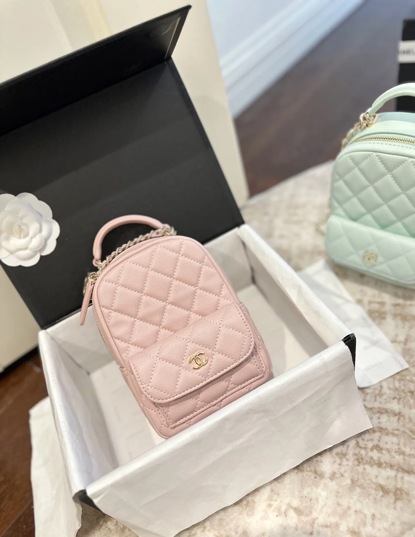 p155 顶级原单 官网双盒包装 尺寸13.18 香奈儿牛仔CHANEL mini双肩包 简直无法拒绝 超显气质 高级感十足 集美必入款