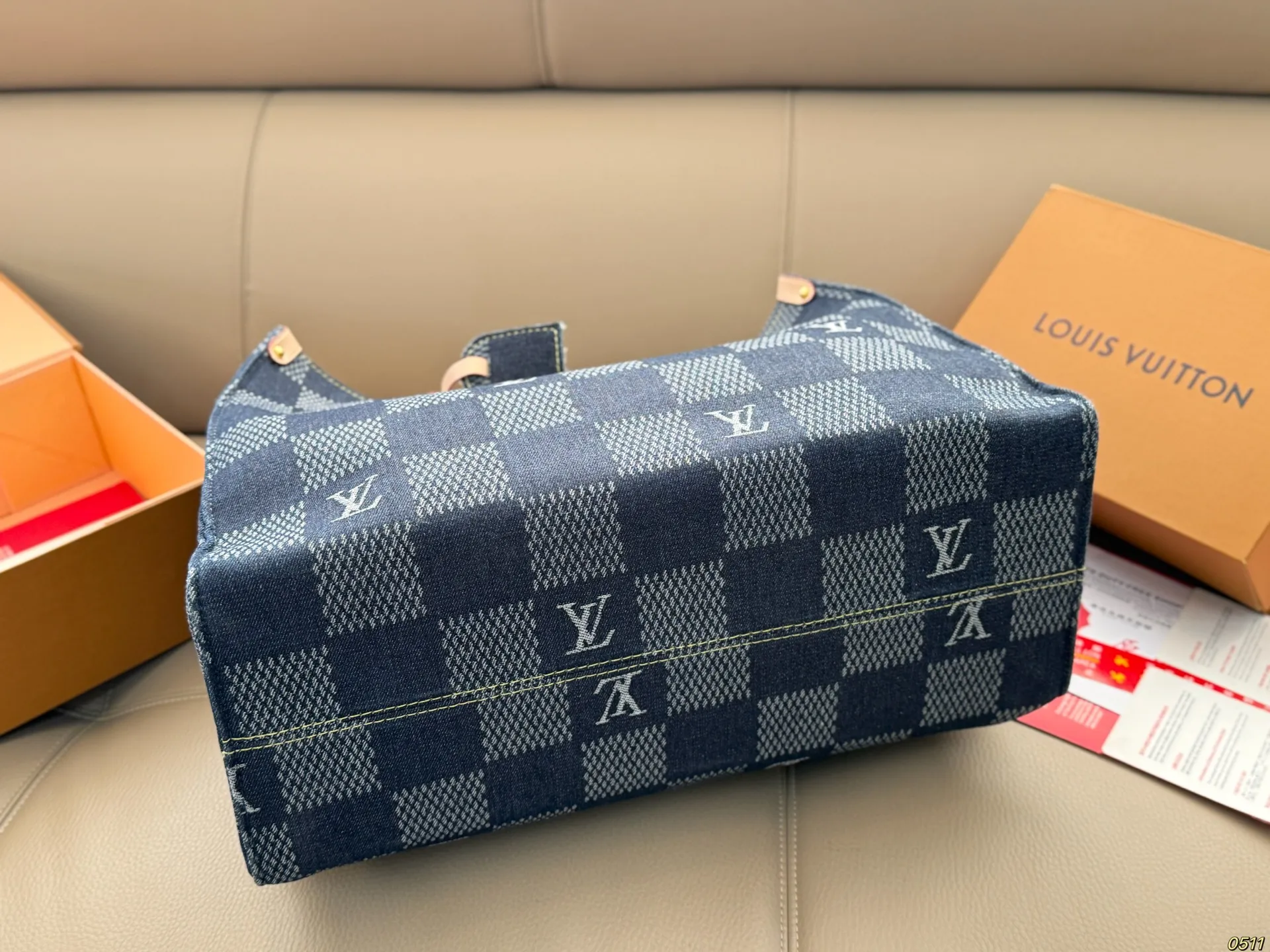 &yen;165/&yen;155 LV牛仔托特包onthego 颜值真的超级超级高 时尚感直接拉满 可爱的女孩永远的yyds 尺寸 ：42 31/32 25