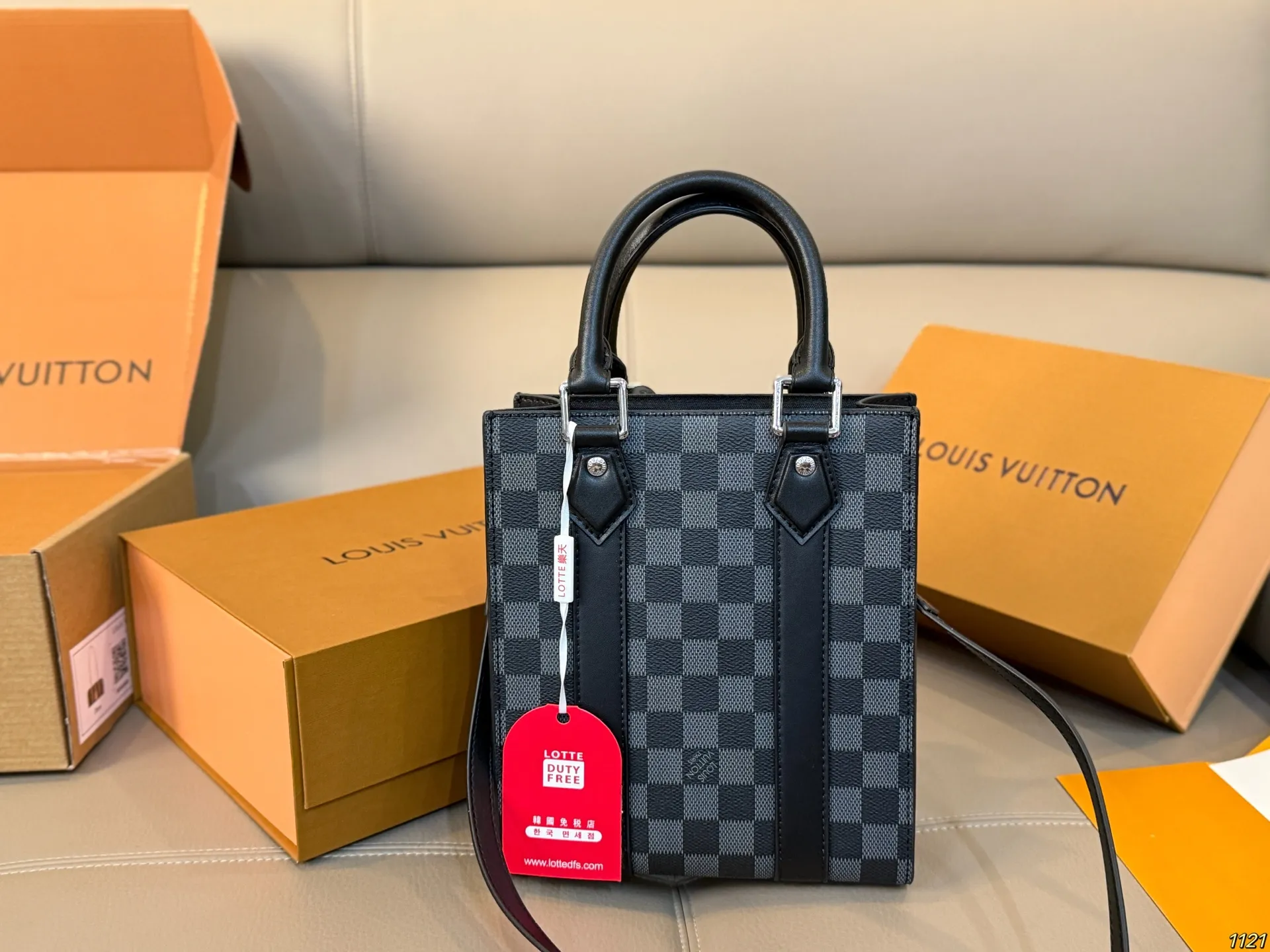 原版复刻¥160飞机盒 lv 琴谱包 男包购物袋 万年不过时 专用LV面料原单五金 原版开模定制 男女同款 手感超软 超舒服 尺寸 19 22