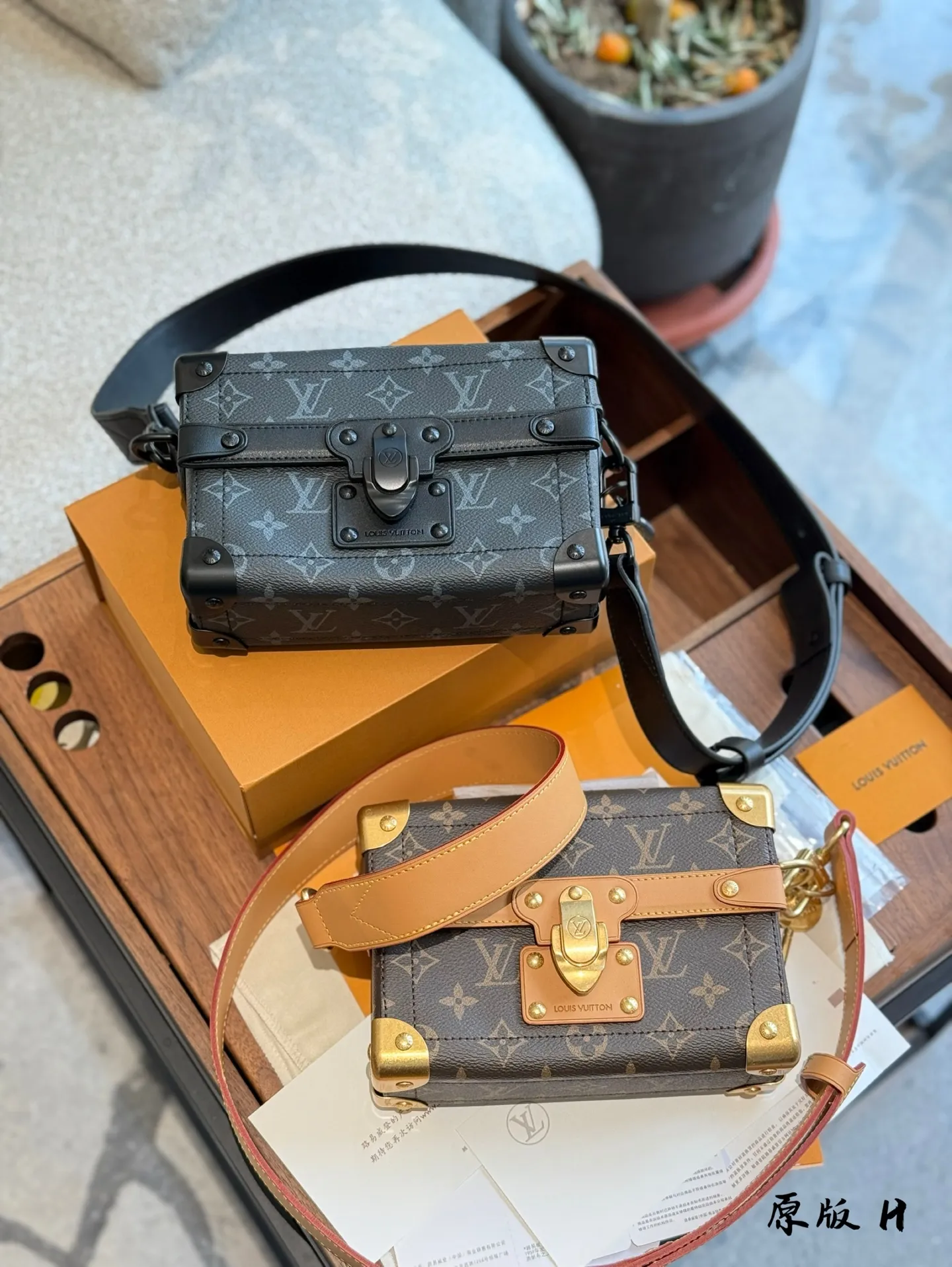 p250顶级原单 新款男包soultrunk盒子包 软盒子包上身超酷，手拎斜挎都可以, 日常通勤必备，时尚百搭 肩带可拆卸，可调节 尺寸19*15*7cm双盒