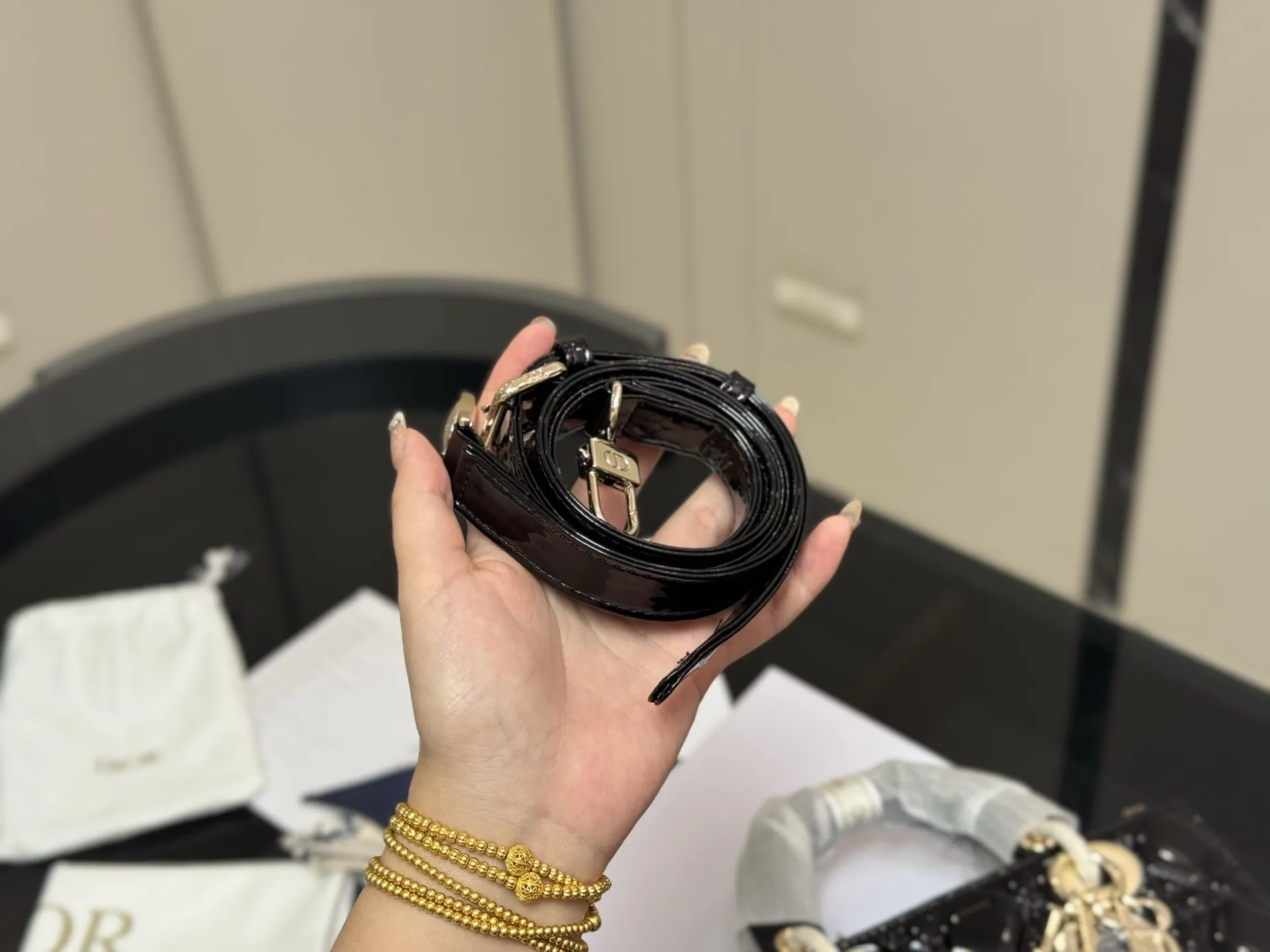 &yen;195 配盒 迪奥lady漆皮 横版戴妃包 2025Dior款新包型 两根包带 我喜欢短的那根～ 一只很&ldquo;我&rdquo;的包爱了 尺寸:22.11cm