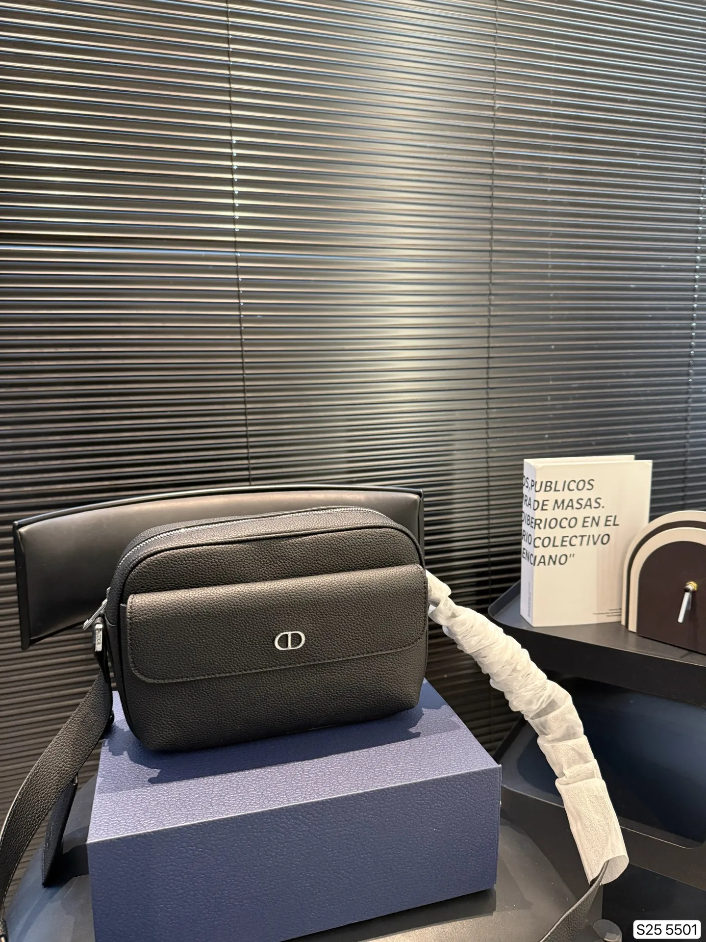 P175 配折叠盒Dior｜迪奥商务人士男包💼 低调奢华的包包上新咯～ 柔软有型的哑光质感拉满[赞R][赞R] 送礼/自用都很奈斯👍 尺寸26 17 货号5501