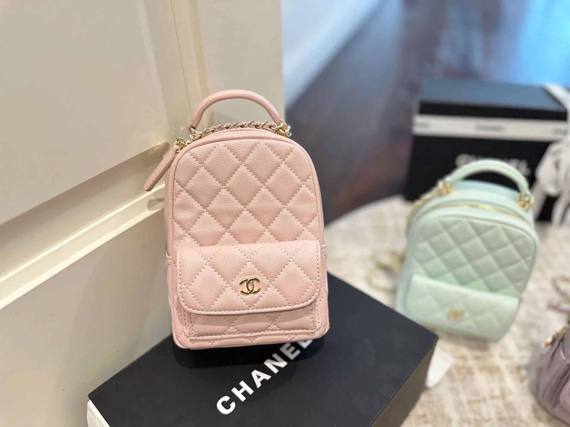 p155 顶级原单 官网双盒包装 尺寸13.18 香奈儿牛仔CHANEL mini双肩包 简直无法拒绝 超显气质 高级感十足 集美必入款