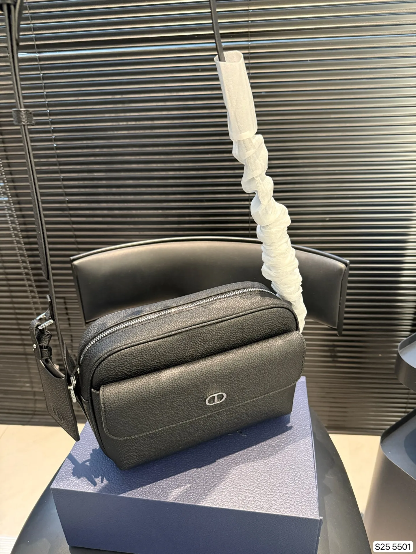 P175 配折叠盒Dior｜迪奥商务人士男包💼 低调奢华的包包上新咯～ 柔软有型的哑光质感拉满[赞R][赞R] 送礼/自用都很奈斯👍 尺寸26 17 货号5501