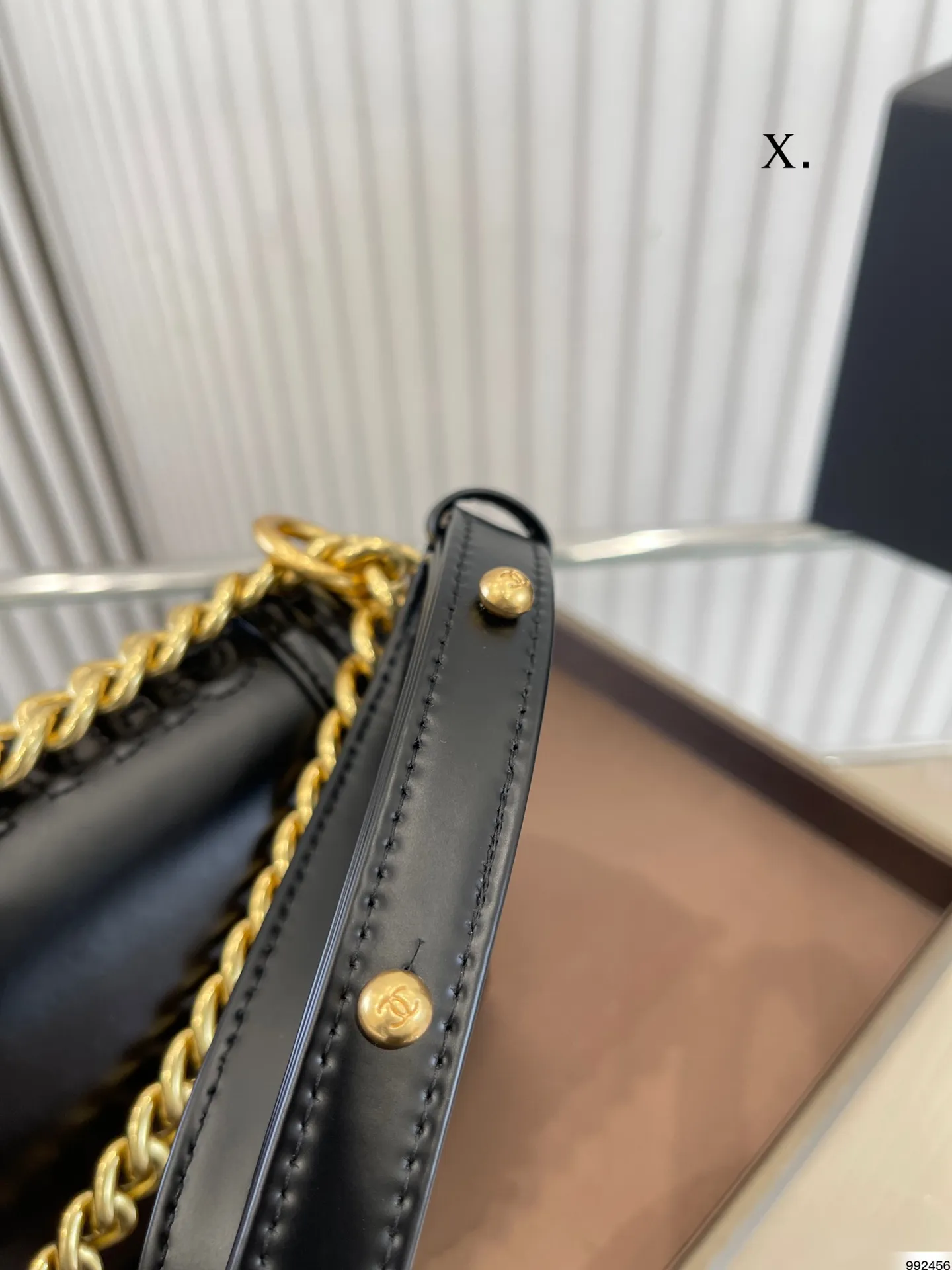 ¥165 辣妈包高品质复刻 香奈儿Leboy满满的小香风 可爱飒酷女孩必备 超级抢眼 Chanel 真叫人无法抗拒 尺寸:18 15