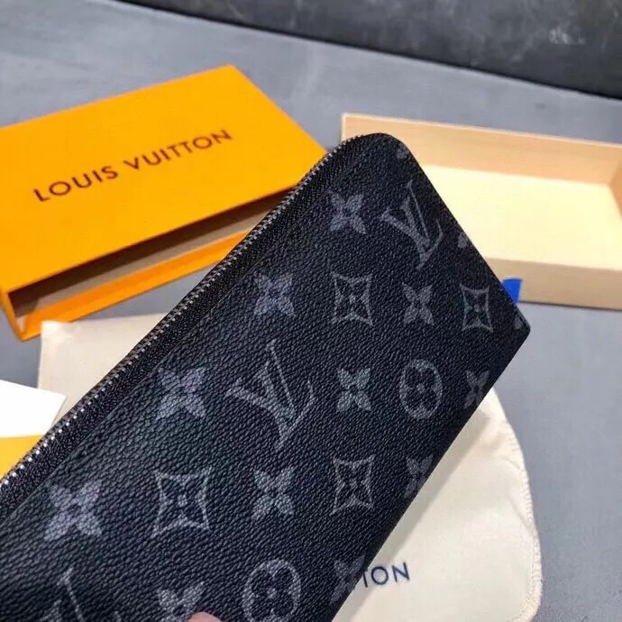 P100🎀🎀颜色 黑花 老花 黑格 咖格🎀尺寸 19x10🎀型号 60017🎀LV✨专柜精典单拉链钱包 原版品质原版五金配件👍🏻永不过时人手必备款[得意]销量冠军