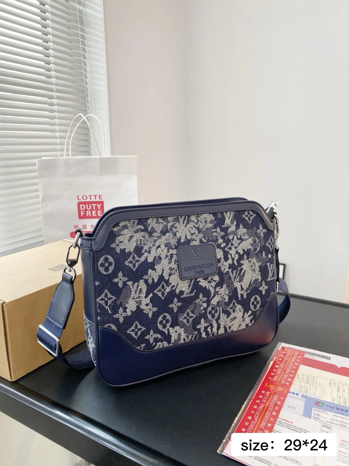 🅿️ 125✅ 尺寸29*24 LV Gucci 蔻驰 迪奥丹宁单肩包 男包 斜挎包 采用经典百搭 实物拍摄 原厂原版面料 高端品质 0215