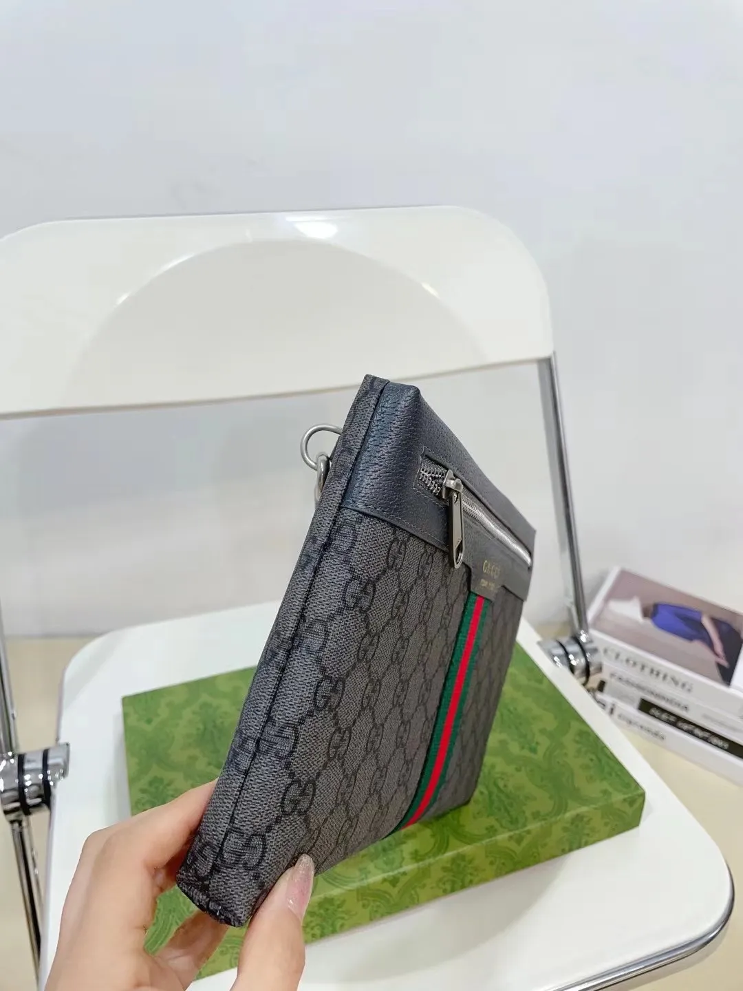 👑💰90礼盒包装 Gucci 古奇 酷奇手拿包 卡包钱包多功能男包 采用精湛镶嵌细工,实物拍摄 原厂原版面料 配送防尘袋 礼盒30.18cm