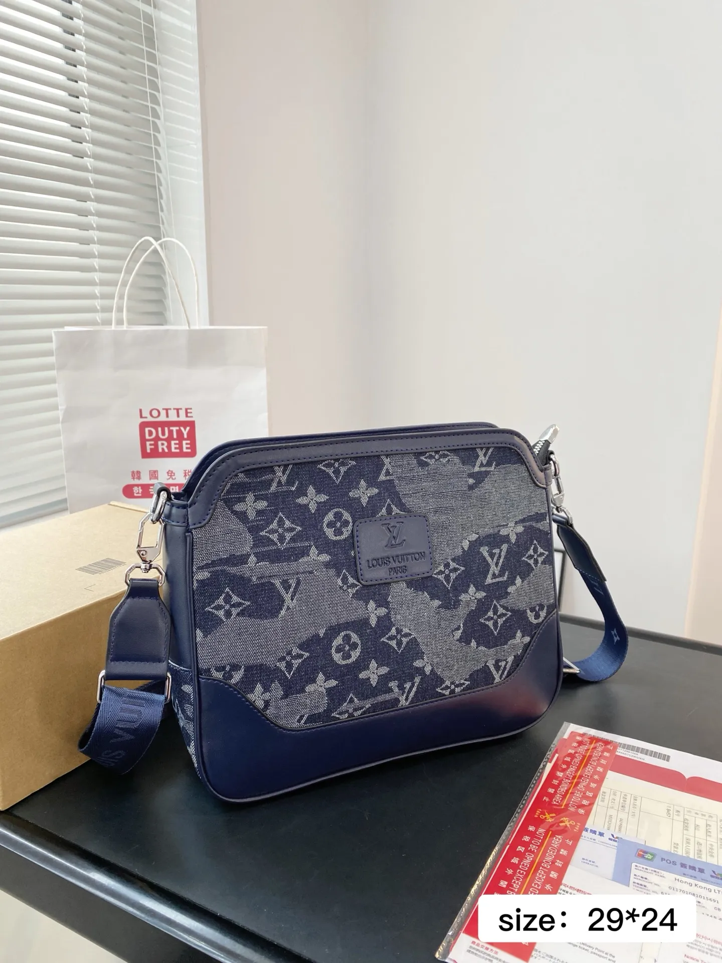 🅿️ 125✅ 尺寸29*24 LV Gucci 蔻驰 迪奥丹宁单肩包 男包 斜挎包 采用经典百搭 实物拍摄 原厂原版面料 高端品质 0215