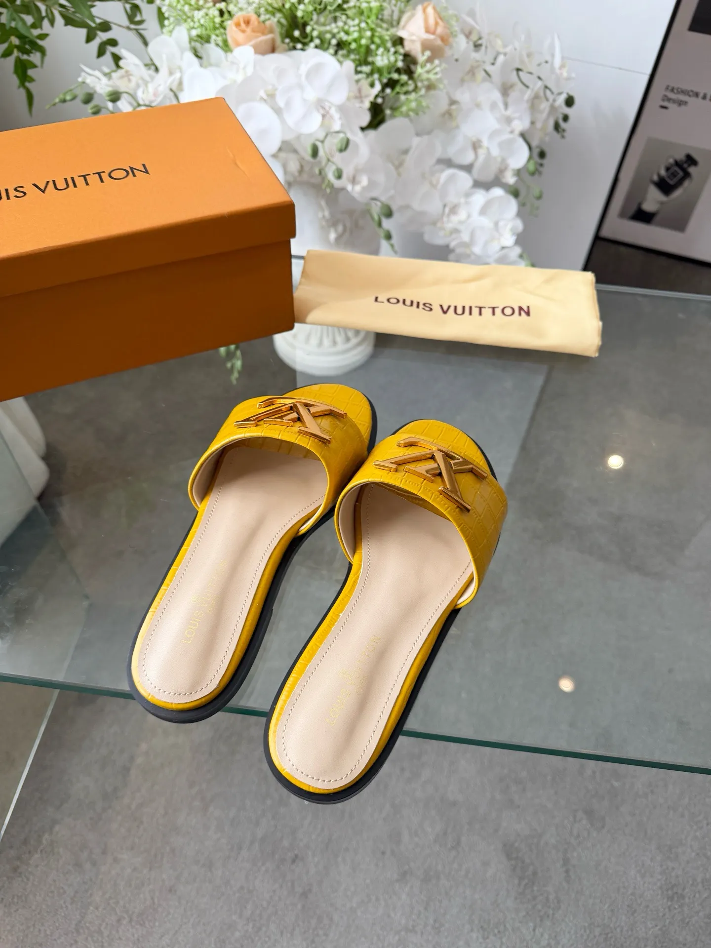 新款LV拖鞋,35-43码,九色可选,橡胶底150,皮底190