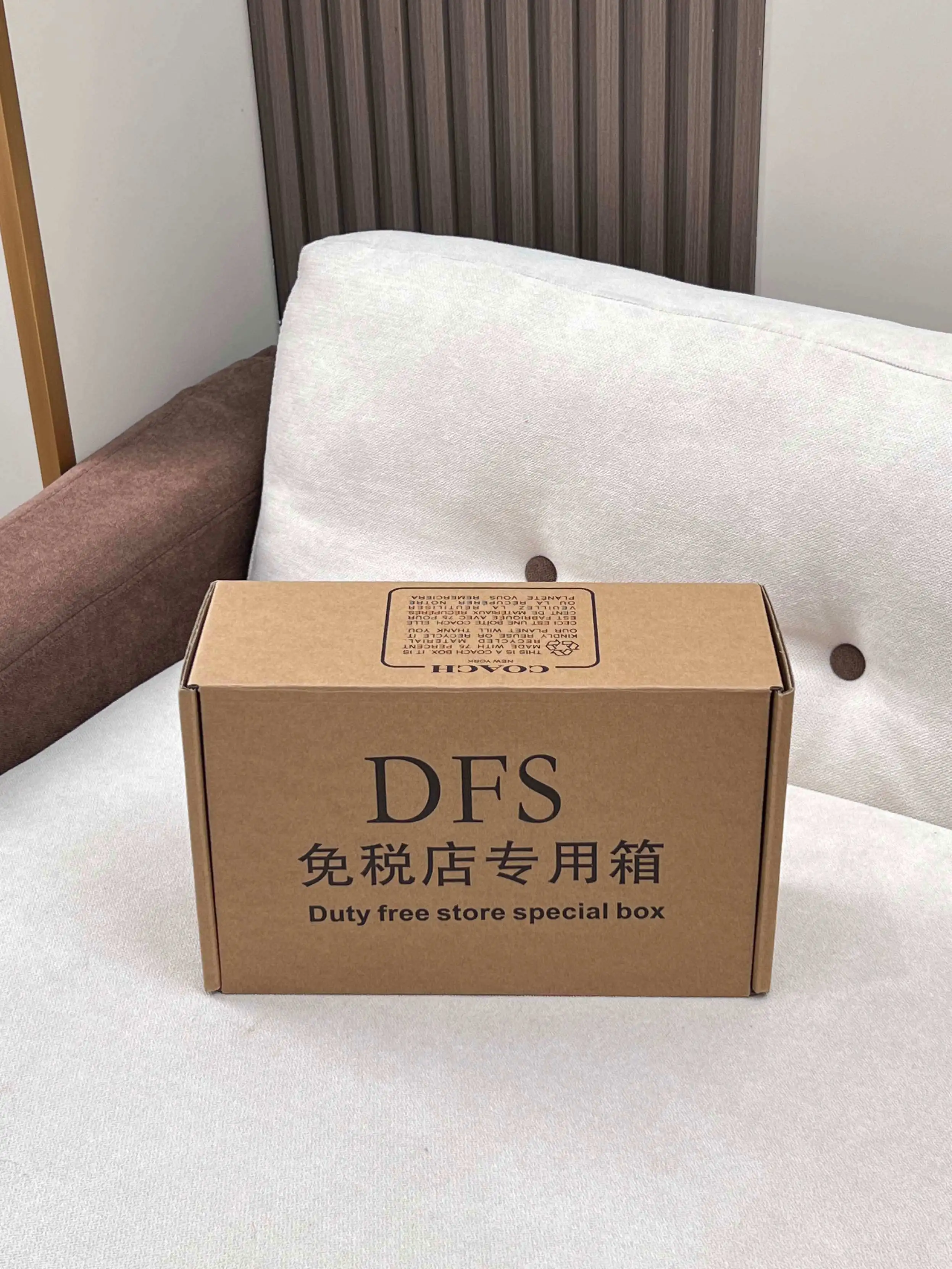 💰205✔《配图片包装》蔻驰新品 juilet sling美式复古风 单肩腋下包，Coach 这波时尚狠狠的拿捏住了开挂的Juliet又出新成员了，松弛随性又自主的风格带着美式复古风 尺寸:36 x38 x12cm