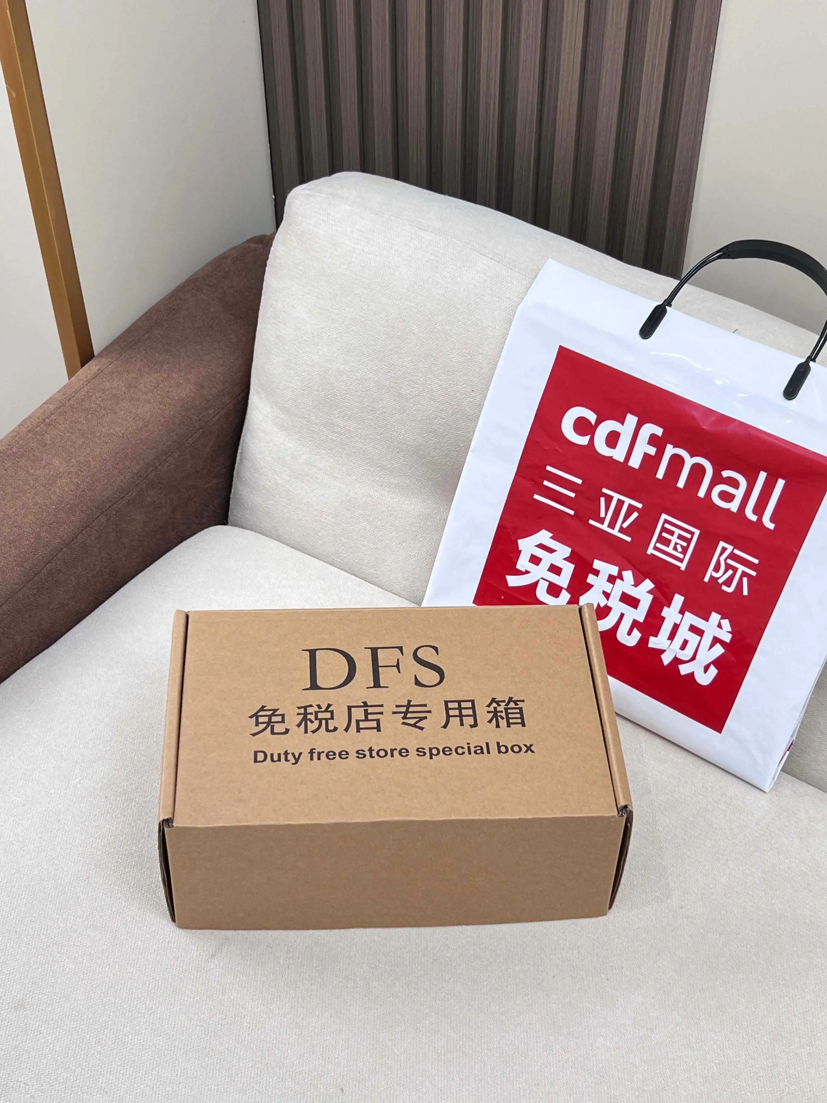 💰205✔《配图片包装》蔻驰新品 juilet sling美式复古风 单肩腋下包，Coach 这波时尚狠狠的拿捏住了开挂的Juliet又出新成员了，松弛随性又自主的风格带着美式复古风 尺寸:36 x38 x12cm