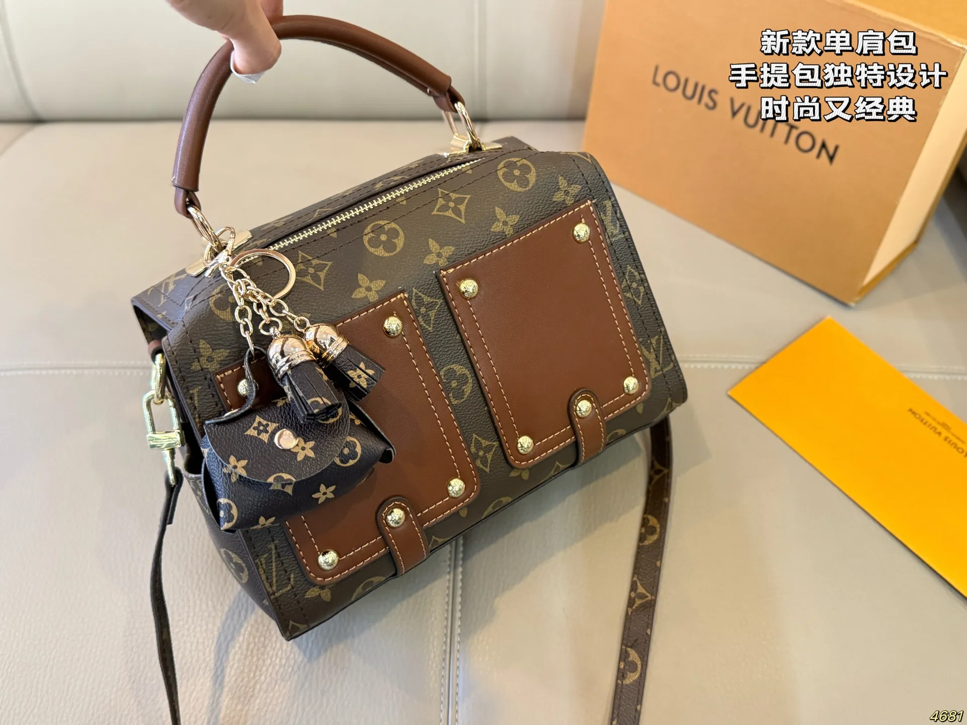 ¥135 酷奇Gucci,路易威登lv 新款单肩包手提包 独特设计 时尚又经典 超级百搭 日常通勤皆可 上身又A又飒 尺寸25 16