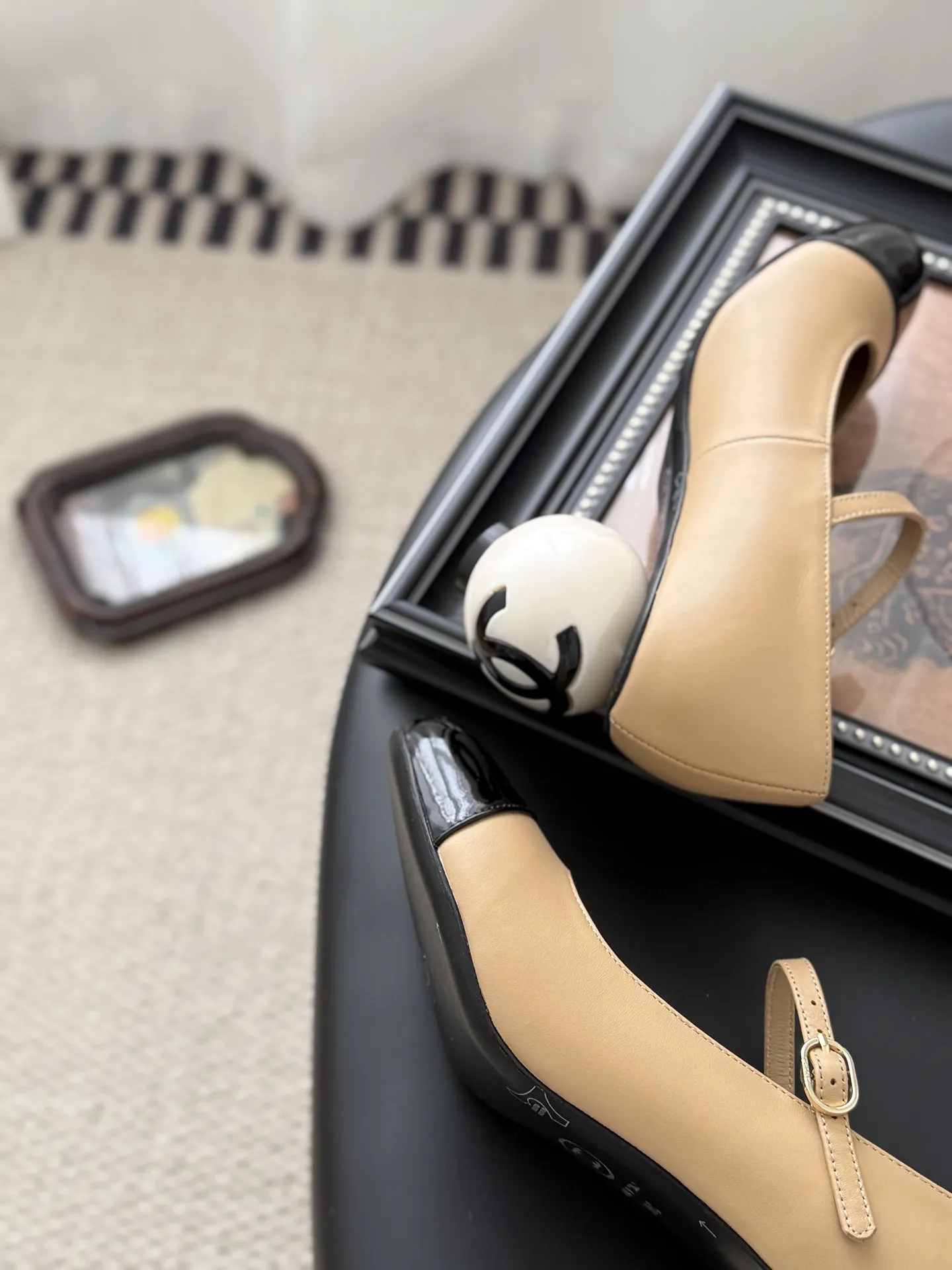 P 260 Chanel 25K秋冬新款珍珠单鞋 精彩亮点 巨型珍珠 原版开模珍珠 真皮大底 Size:35-39 其他码数定做