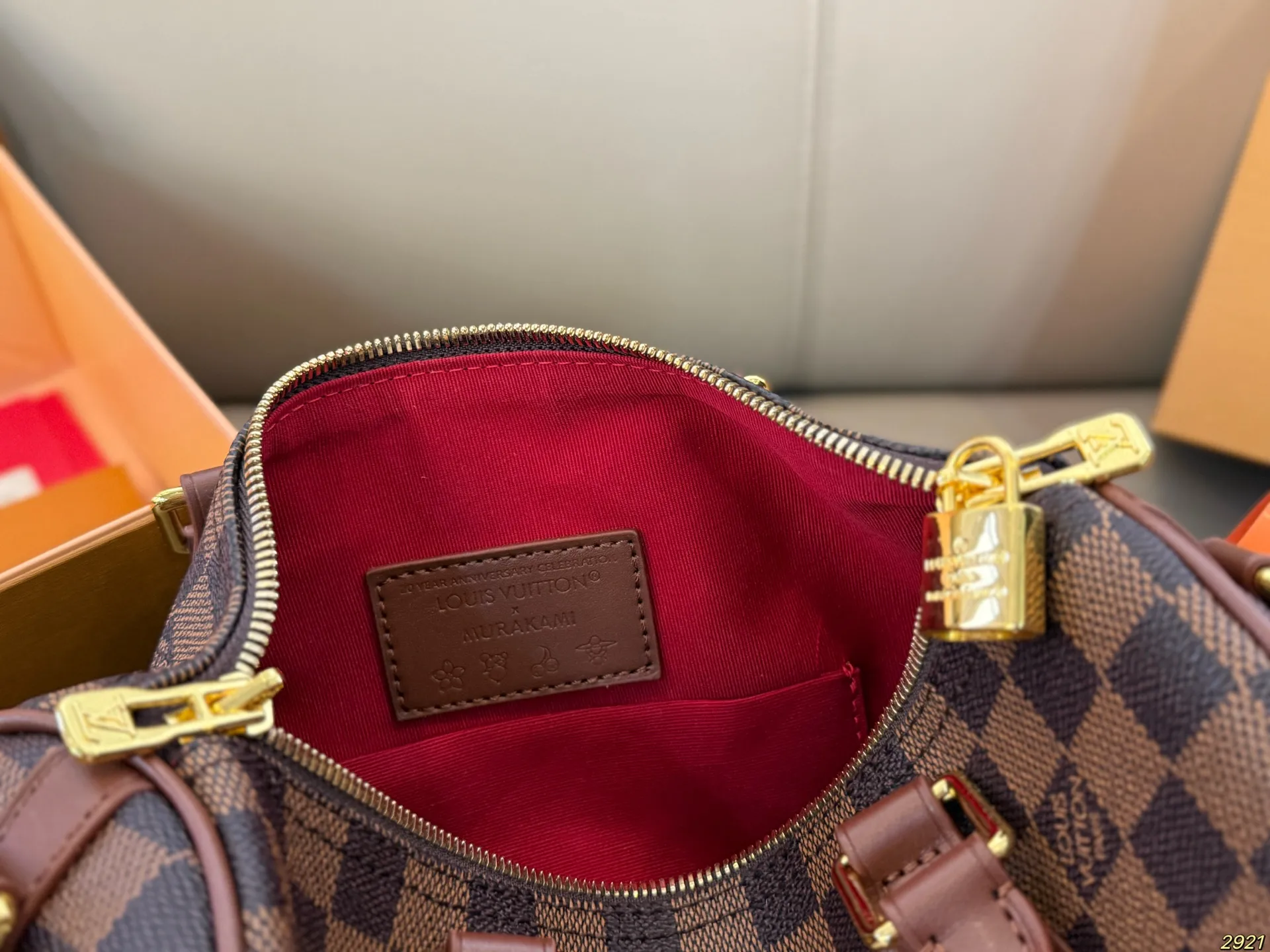 ¥190/¥185双盒芯片版 LV枕头包 speedy时尚又百搭 具有独特的艺术气息 简单百搭 颜值高 日常出街首选 尺寸30 21/25 18