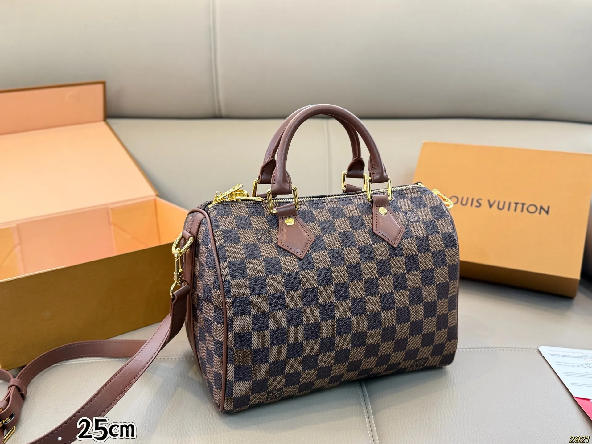 ¥190/¥185双盒芯片版 LV枕头包 speedy时尚又百搭 具有独特的艺术气息 简单百搭 颜值高 日常出街首选 尺寸30 21/25 18