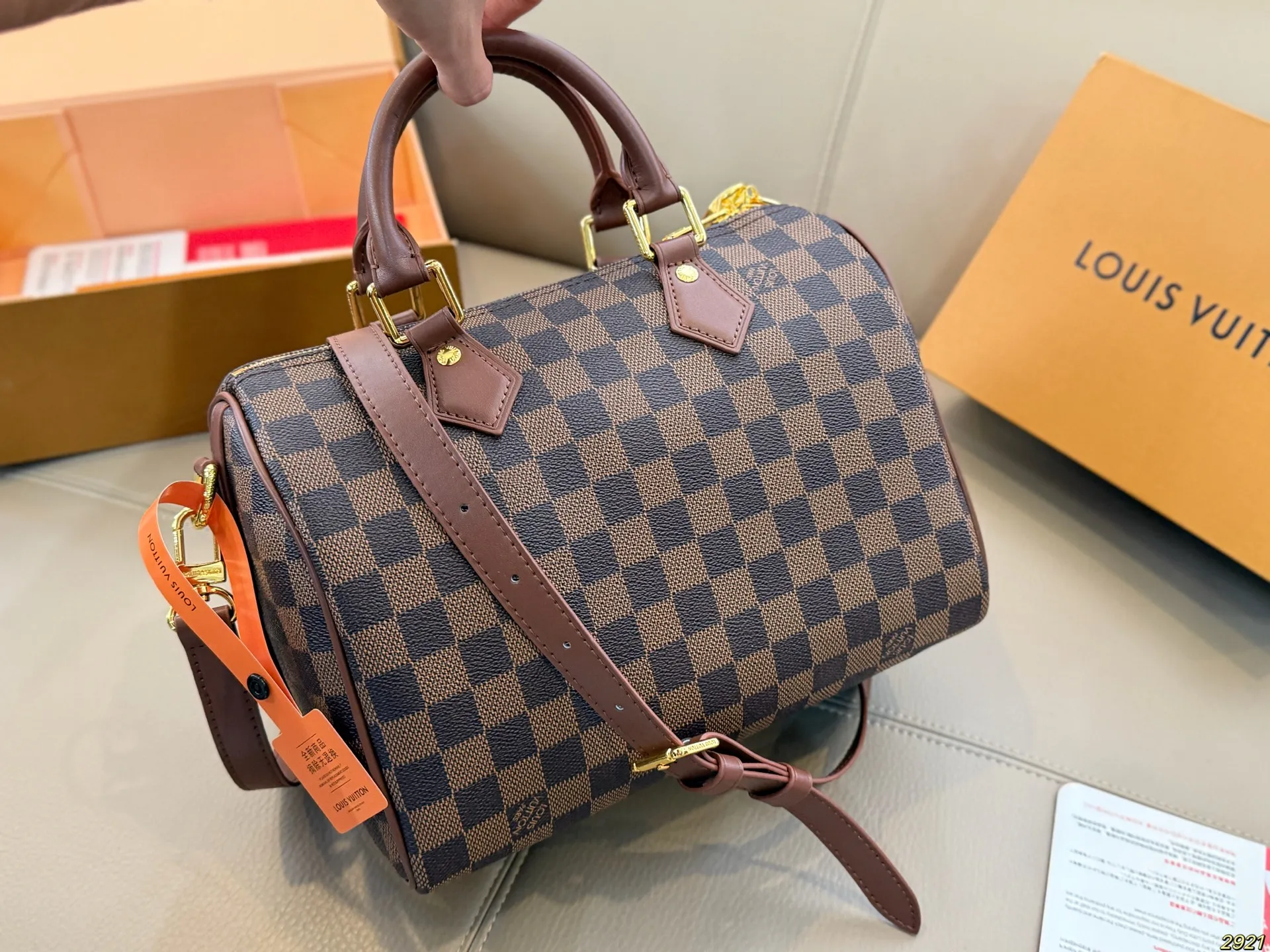 ¥190/¥185双盒芯片版 LV枕头包 speedy时尚又百搭 具有独特的艺术气息 简单百搭 颜值高 日常出街首选 尺寸30 21/25 18