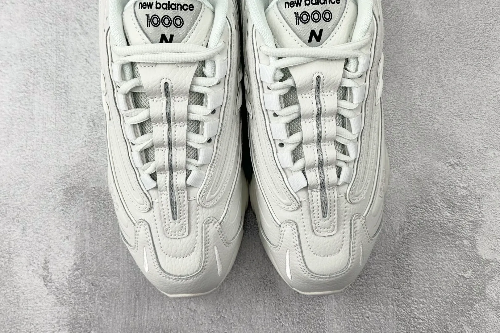 💰220 C版 大厂出品 New Balance NB 1000 Reflection Sea Salt 白色 货号:M1000BW 尺码:36 36.5 37.5 38 38.5 39 40 40.5 41 42 42.5 43 44 44.5 45 46 46.5 编码:33