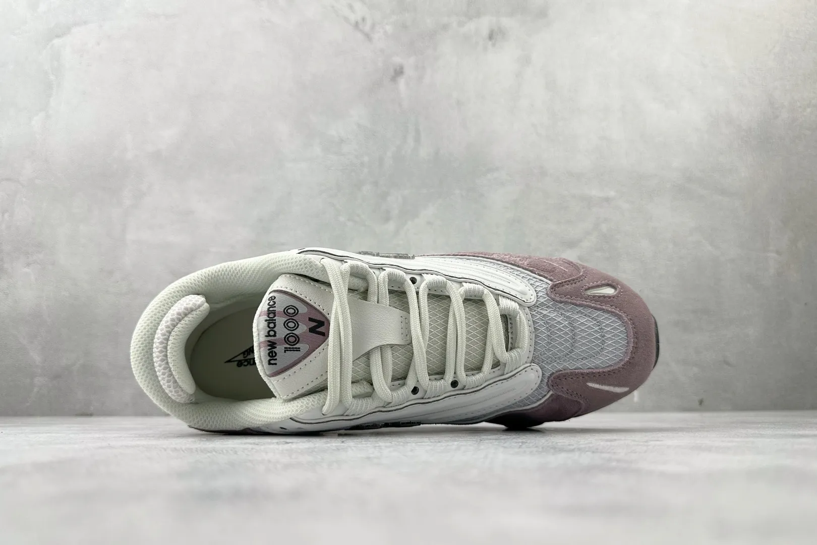 💰220 C版纯原大厂出品 New Balance NB 1000 白紫 货号:M1000PSY 尺码:36 36.5 37.5 38 38.5 39 40 40.5 41 42 42.5 43 44 44.5 45 46 46.5 编码:33