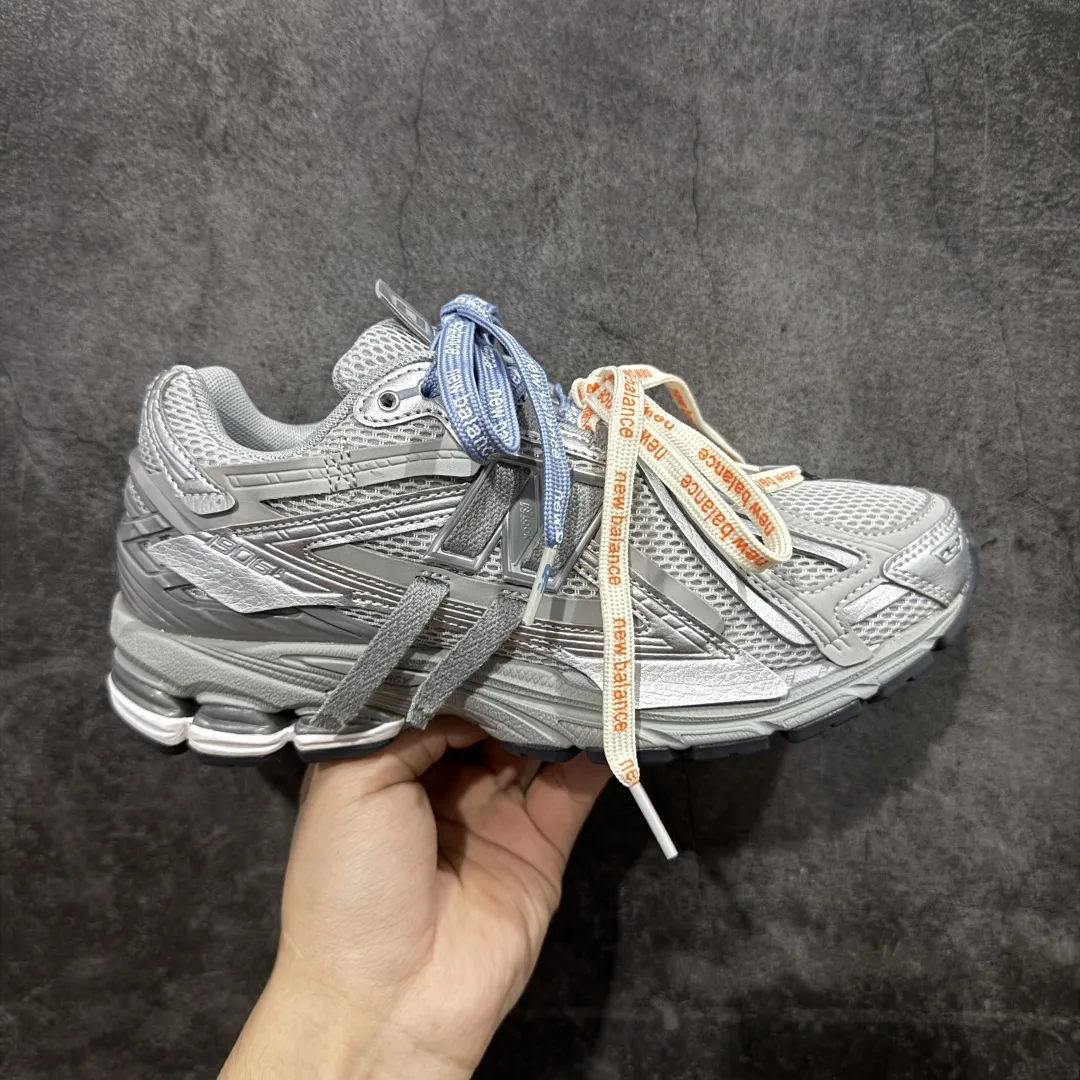 💰260 【纯原K版】新百伦New Balance M1906AR系列低帮复古老爹风休闲运动慢跑鞋 M1906AG 双绑带版本(另附一副原版鞋带) 全新大厂出品 市场第一梯队品质 绝对秒杀市场货 完美版型 正确组合大底 区别市场刷漆底版本 全套原楦原纸板原厂数据开发 进口三明治网面 原装进口皮料正确卡色 正确中底拉帮中底网布细节 原厂标裁 带紫光防伪 定制后跟透明水晶模块 冲裁组合 大底贴合程度胶水上色把控完美 整洁度挑战全网艺术家 多道序QC把关品质完善 匠心打造 耗时多月开发完成 工艺极其复杂难度可想而知 新开独立私模大底 正确六层组合大底 高端零售专供产物 Size:36 37 37.5 38 38.5 39 40 40.5 41 42 42.5 43 44 45 46 编码:X1B310320