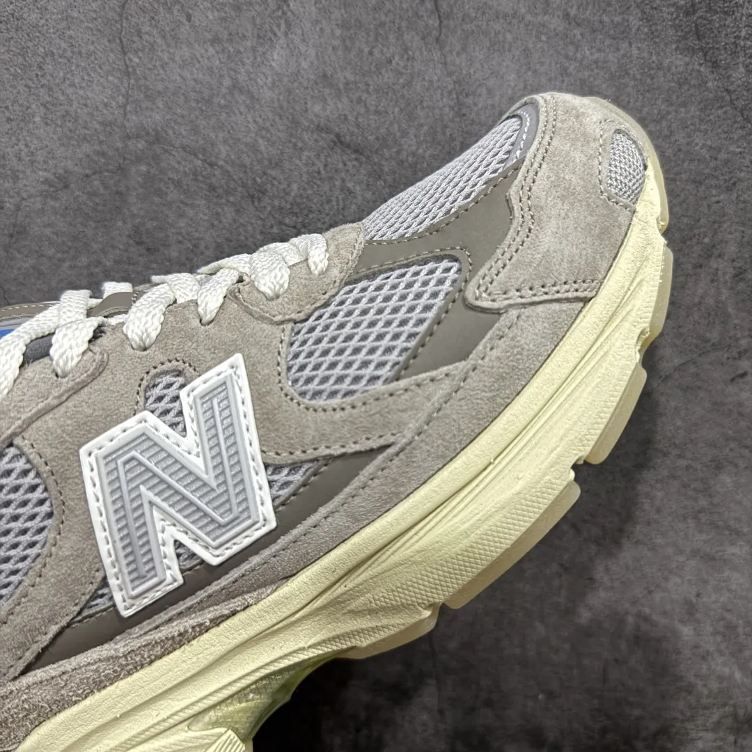 💰240 【纯原c版】New Balance M2010系列 新百伦 复古老爹风网布跑步休闲运动鞋 新百伦经典配色 沿袭了面世之初的经典科技 以ENCAP中底配以升级版 N-ERGY缓震物料 鞋面则采用特色的柔软麂皮搭以NewBalance经典的尼龙网布 低调中还原跑鞋本真 更年轻化的设计理念与材质 让新世代青年得以用全新视角体验经典鞋款的传奇魅力 货号:U2010GD 尺码:36 37 37.5 38 38.5 39.5 40 40.5 41.5 42 42.5 43 44 45 编码：JP270290