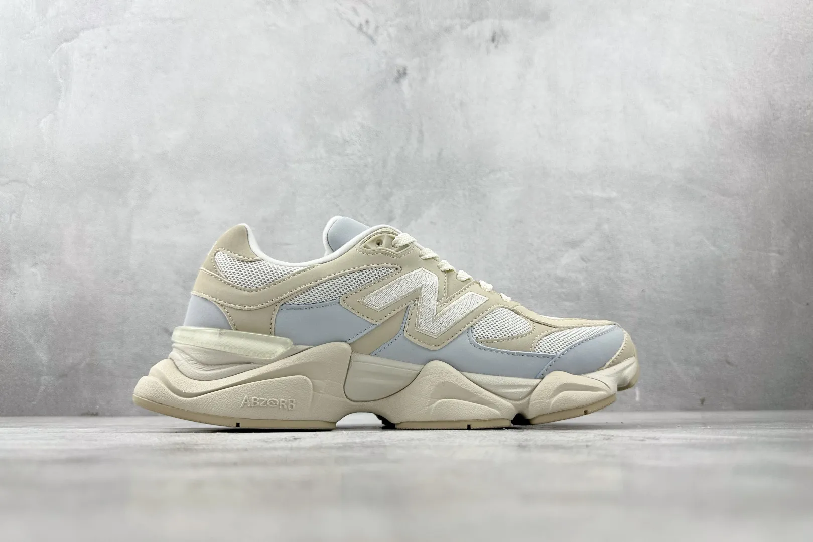 💰240 C版 纯原 大厂出品 新百伦9060 New Balance NB 9060 米白 货号: U9060JDS 尺码:36 37 37.5 38 38.5 39.5 40 40.5 41.5 42 42.5 43 44 44.5 45 46 46.5 编码:33