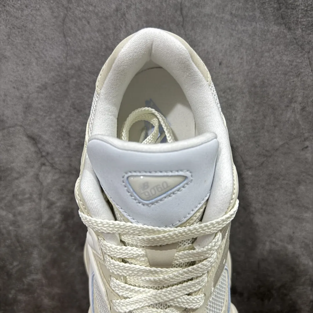 💰240【纯原版】 New Balance NB9060 联名款 复古休闲运动慢跑鞋 棕灰色U9060JDS 全套原楦原纸板原厂数据开发 进口三明治网面 原装进口翻毛皮料正确绒感卡色 正确中底拉帮中底网布细节 原厂标裁 带紫光防伪 定制后跟透明水晶模块 冲裁组合 大底贴合程度胶水上色把控完美 整洁度挑战全网艺术家 多道序QC把关品质完善 匠心打造 耗时两个月开发完成 工艺极其复杂难度可想而知 新开独立私模大底 全网唯一正确六层组合大底 高端零售专供产物 Size：36 37 37.5 38 38.5 39.5 40 40.5 41.5 42 42.5 43 44 45 46.5 编码：JPC290300