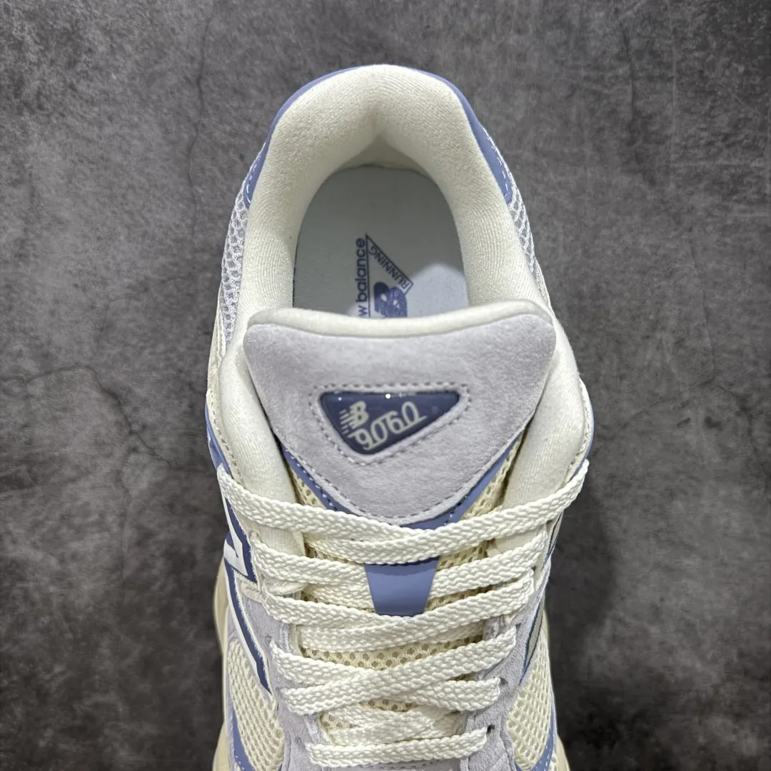 💰240【纯原版】 New Balance NB9060 联名款 复古休闲运动慢跑鞋 灰蓝 U9060EEL 全套原楦原纸板原厂数据开发 进口三明治网面 原装进口翻毛皮料正确绒感卡色 正确中底拉帮中底网布细节 原厂标裁 带紫光防伪 定制后跟透明水晶模块 冲裁组合 大底贴合程度胶水上色把控完美 整洁度挑战全网艺术家 多道序QC把关品质完善 匠心打造 耗时两个月开发完成 工艺极其复杂难度可想而知 新开独立私模大底 全网唯一正确六层组合大底 高端零售专供产物 Size：36 37 37.5 38 38.5 39.5 40 40.5 41.5 42 42.5 43 44 45 46.5