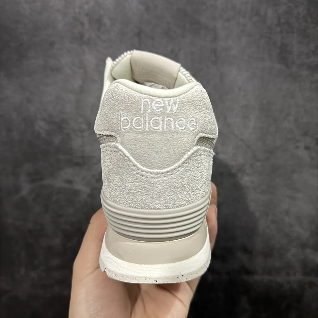 💰180 【DT纯原】NB新百伦New Balance ML574经典复古休闲运动慢跑鞋 货号：WL574CBG 长青之王&rdquo;荣耀回归 原档案开发开发纸版楦型 原装4层组合独立私模大底 目前市场最好的版本 对比原版无压力 尺码：36 37 37.5 38 38.5 39 40 40.5 41.5 42 42.5 43 44 44.5 45 编码：DT220240