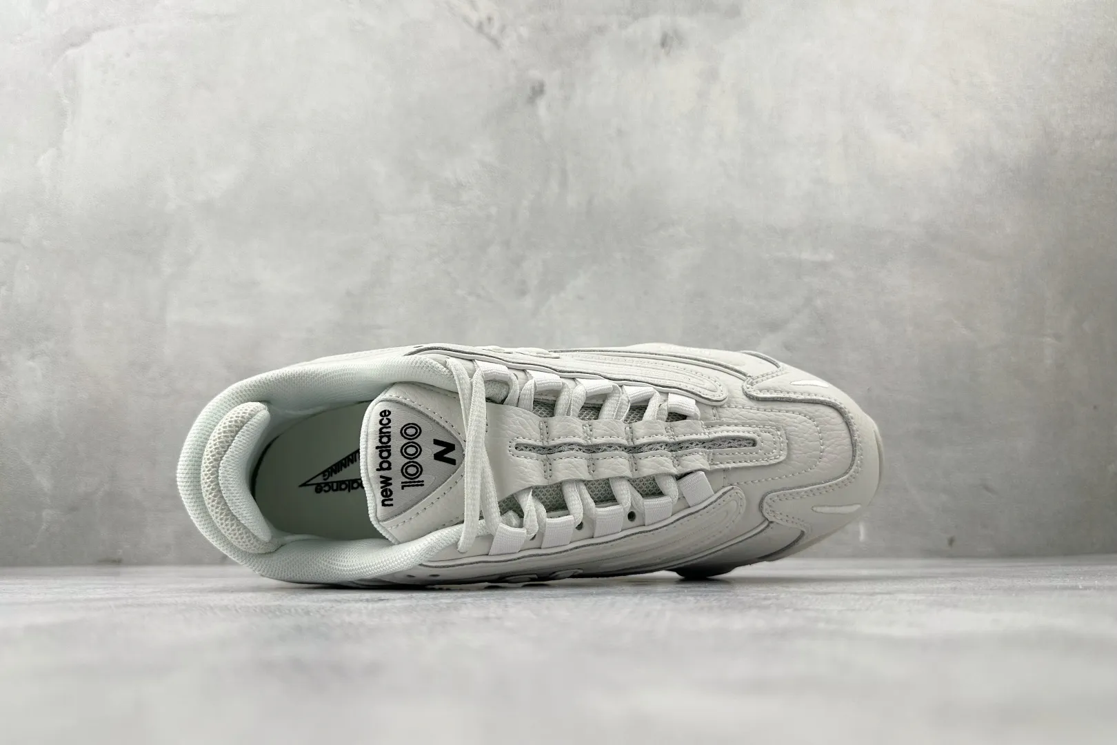 💰220 C版 大厂出品 New Balance NB 1000 Reflection Sea Salt 白色 货号:M1000BW 尺码:36 36.5 37.5 38 38.5 39 40 40.5 41 42 42.5 43 44 44.5 45 46 46.5 编码:33