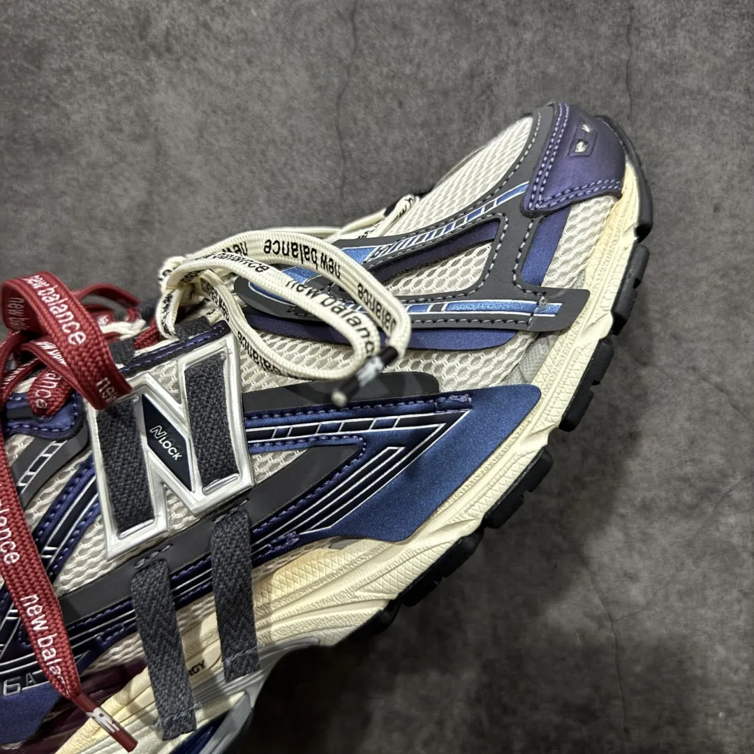 💰260 【纯原K版】新百伦New Balance M1906AR系列低帮复古老爹风休闲运动慢跑鞋 U1906ANB 双绑带版本(另附一副原版鞋带) 全新大厂出品 市场第一梯队品质 绝对秒杀市场货 完美版型 正确组合大底 区别市场刷漆底版本 全套原楦原纸板原厂数据开发 进口三明治网面 原装进口皮料正确卡色 正确中底拉帮中底网布细节 原厂标裁 带紫光防伪 定制后跟透明水晶模块 冲裁组合 大底贴合程度胶水上色把控完美 整洁度挑战全网艺术家 多道序QC把关品质完善 匠心打造 耗时多月开发完成 工艺极其复杂难度可想而知 新开独立私模大底 正确六层组合大底 高端零售专供产物 Size:36 37 37.5 38 38.5 39 40 40.5 41 42 42.5 43 44 45 46 编码:X1B310320