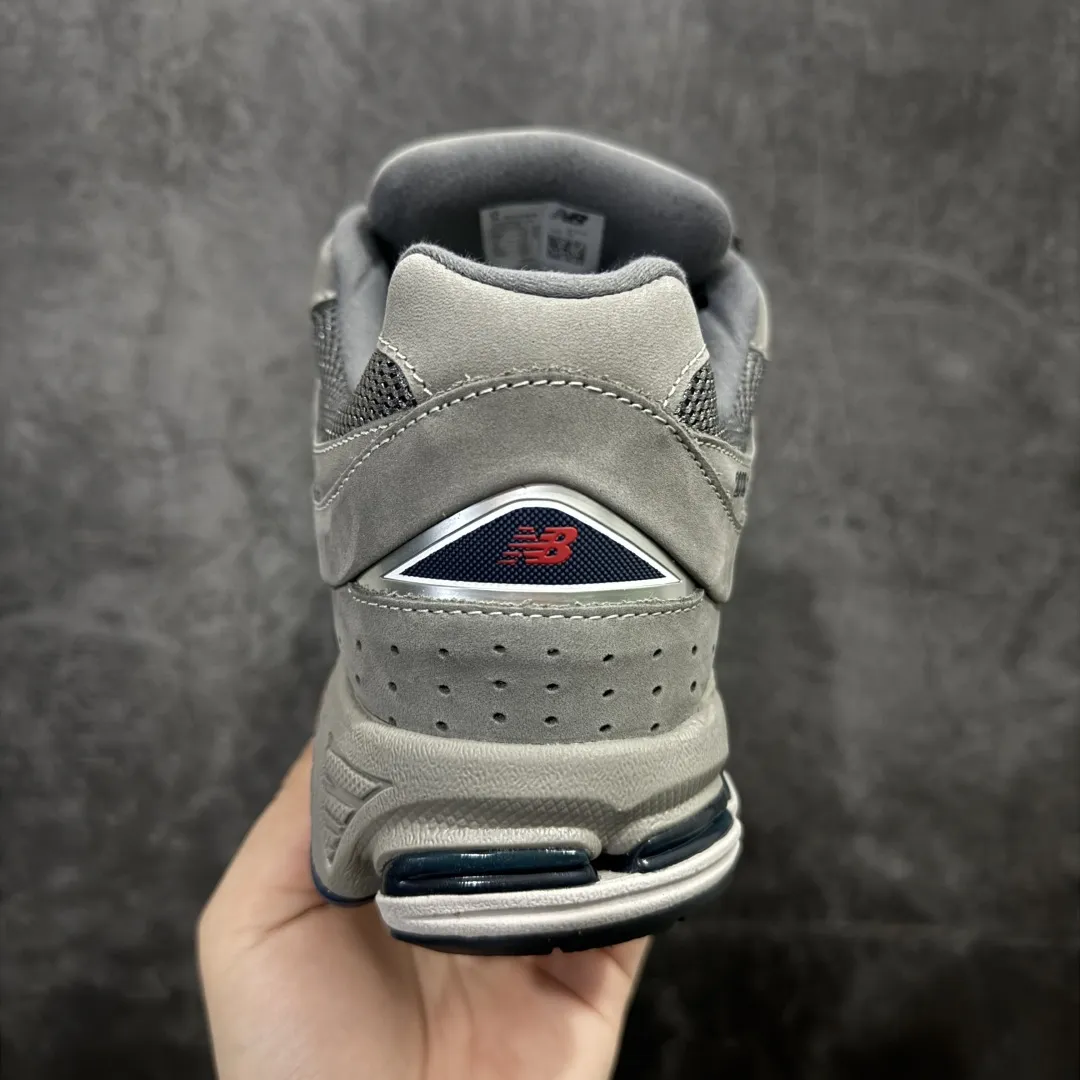 💰240 【纯原C版】NB New Balance M2002RA 元祖灰 灰绿 可平替总裁 品质很好 正确材料 正确组合大底 可高价零售‼️ 全套原楦原纸板原厂数据开发 原厂网纱 原装进口皮料 正确绒感卡色 正确中底拉帮中底网布细节 一比一手工擦旧效果 冲裁组合 匠心打造 耗时两个月开发完成 工艺极其复杂难度可想而知 新开独立私模大底 全网唯一正确做旧组合大底 高端零售专供产物 尺码:36 37 37.5 38 38.5 39.5 40 40.5 41.5 42 42.5 43 44 44.5 45 编码:LF260290