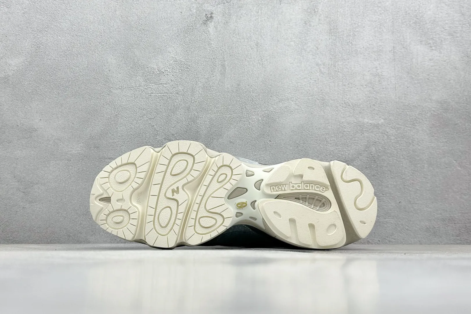 💰220 C版 New Balance 1000系列 复古老爹风低帮休闲运动跑步鞋 #小红书穿搭款式，原楦原纸版开发版型 货号：M1000KQ 尺码：36 37 37.5 38 38.5 39 40 40.5 41 42 42.5 43 44 44.5 45 46.5 编码：33