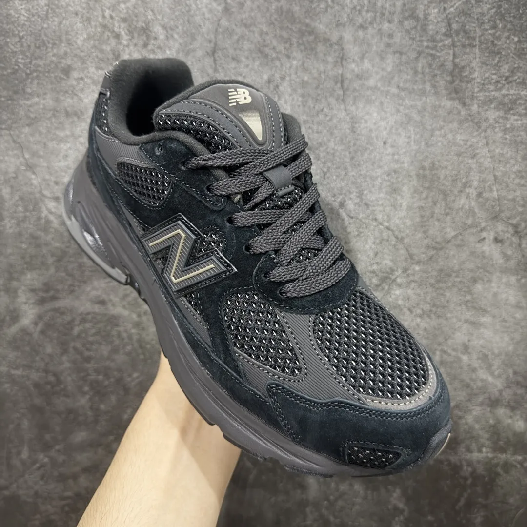 💰240 【纯原c版】New Balance M2010系列 新百伦 复古老爹风网布跑步休闲运动鞋 新百伦经典配色 沿袭了面世之初的经典科技 以ENCAP中底配以升级版 N-ERGY缓震物料 鞋面则采用特色的柔软麂皮搭以NewBalance经典的尼龙网布 低调中还原跑鞋本真 更年轻化的设计理念与材质 让新世代青年得以用全新视角体验经典鞋款的传奇魅力 货号:U2010TTB 尺码:36 37 37.5 38 38.5 39.5 40 40.5 41.5 42 42.5 43 44 45 编码：JP270290
