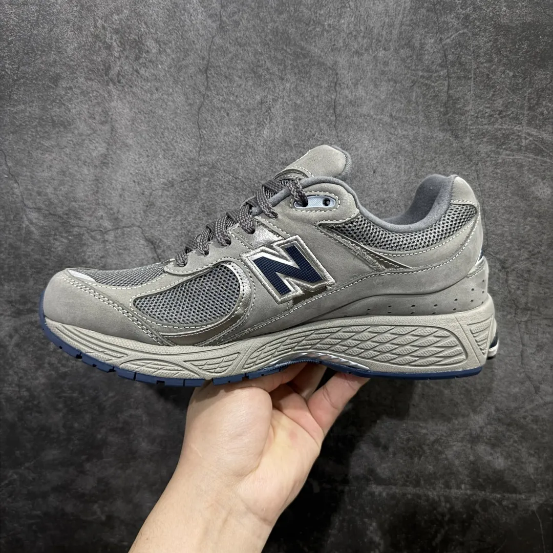 💰240 【纯原C版】NB New Balance M2002RA 元祖灰 灰绿 可平替总裁 品质很好 正确材料 正确组合大底 可高价零售‼️ 全套原楦原纸板原厂数据开发 原厂网纱 原装进口皮料 正确绒感卡色 正确中底拉帮中底网布细节 一比一手工擦旧效果 冲裁组合 匠心打造 耗时两个月开发完成 工艺极其复杂难度可想而知 新开独立私模大底 全网唯一正确做旧组合大底 高端零售专供产物 尺码:36 37 37.5 38 38.5 39.5 40 40.5 41.5 42 42.5 43 44 44.5 45 编码:LF260290