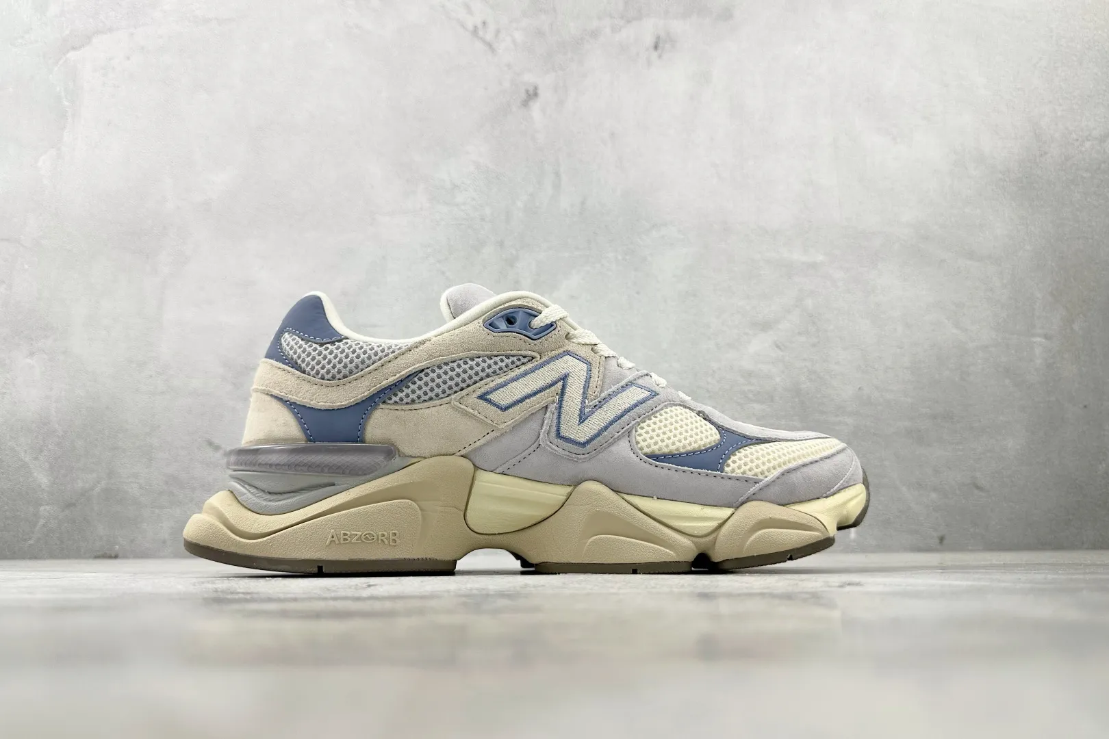 💰240 C版 纯原 大厂出品 新百伦9060 New Balance NB 9060 灰蓝色 货号: U9060EEL 尺码：36 37 37.5 38 38.5 39.5 40 40.5 41.5 42 42.5 43 44 44.5 45 46 46.5
