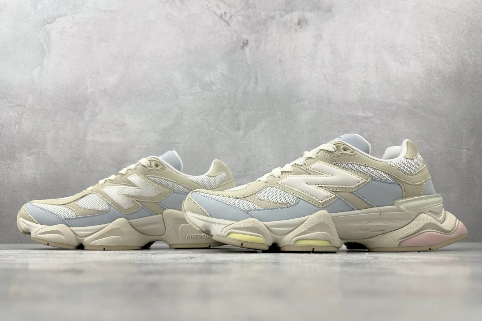 💰240 C版 纯原 大厂出品 新百伦9060 New Balance NB 9060 米白 货号: U9060JDS 尺码:36 37 37.5 38 38.5 39.5 40 40.5 41.5 42 42.5 43 44 44.5 45 46 46.5 编码:33