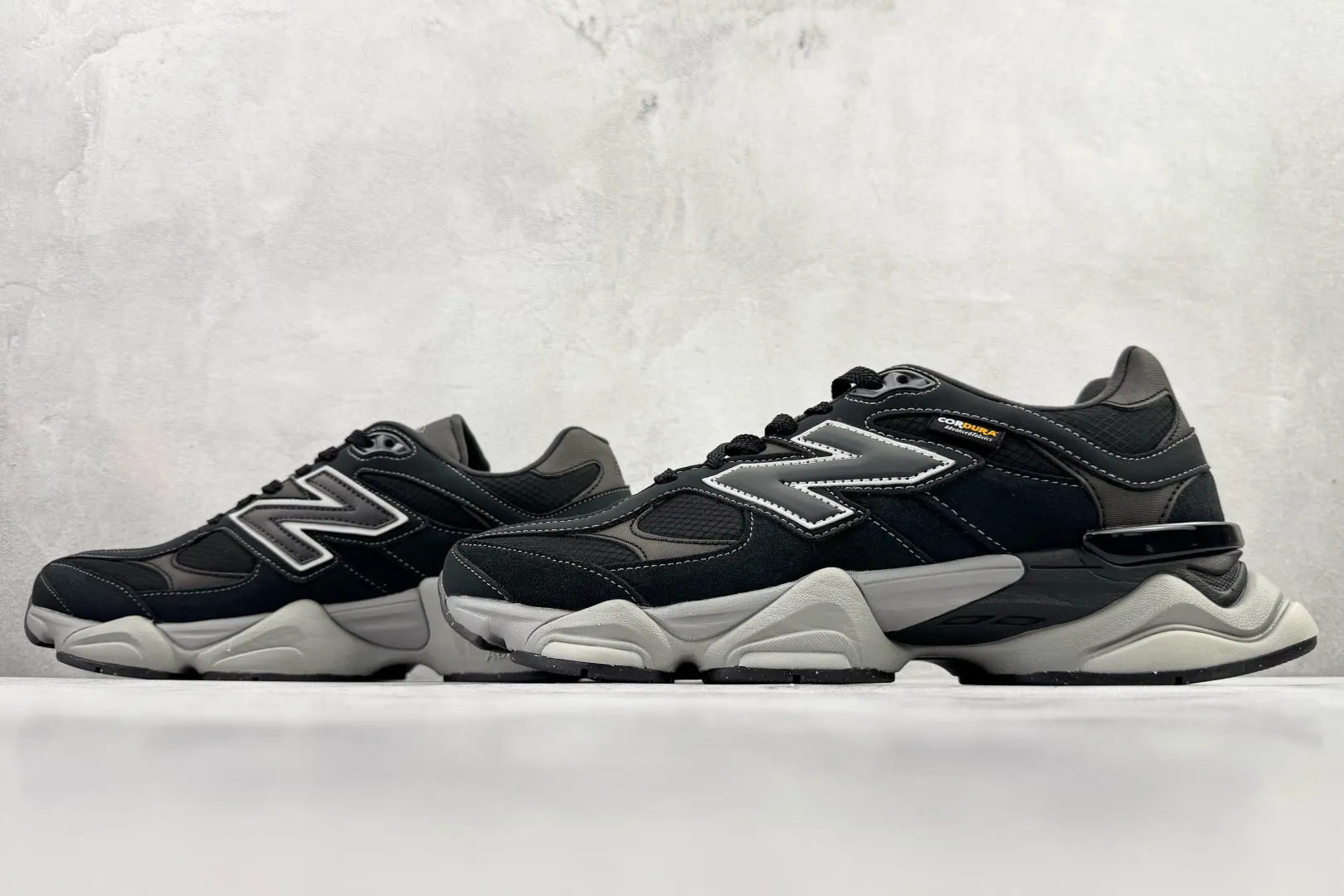 💰240 C版纯原大厂出品 New Balance NB 9060 黑色 货号: U9060ORA 尺码：36 36.5 37 38.5 39 40 40.5 41 42 42.5 43 44 44.5 45 46 46.5 47 编码：33
