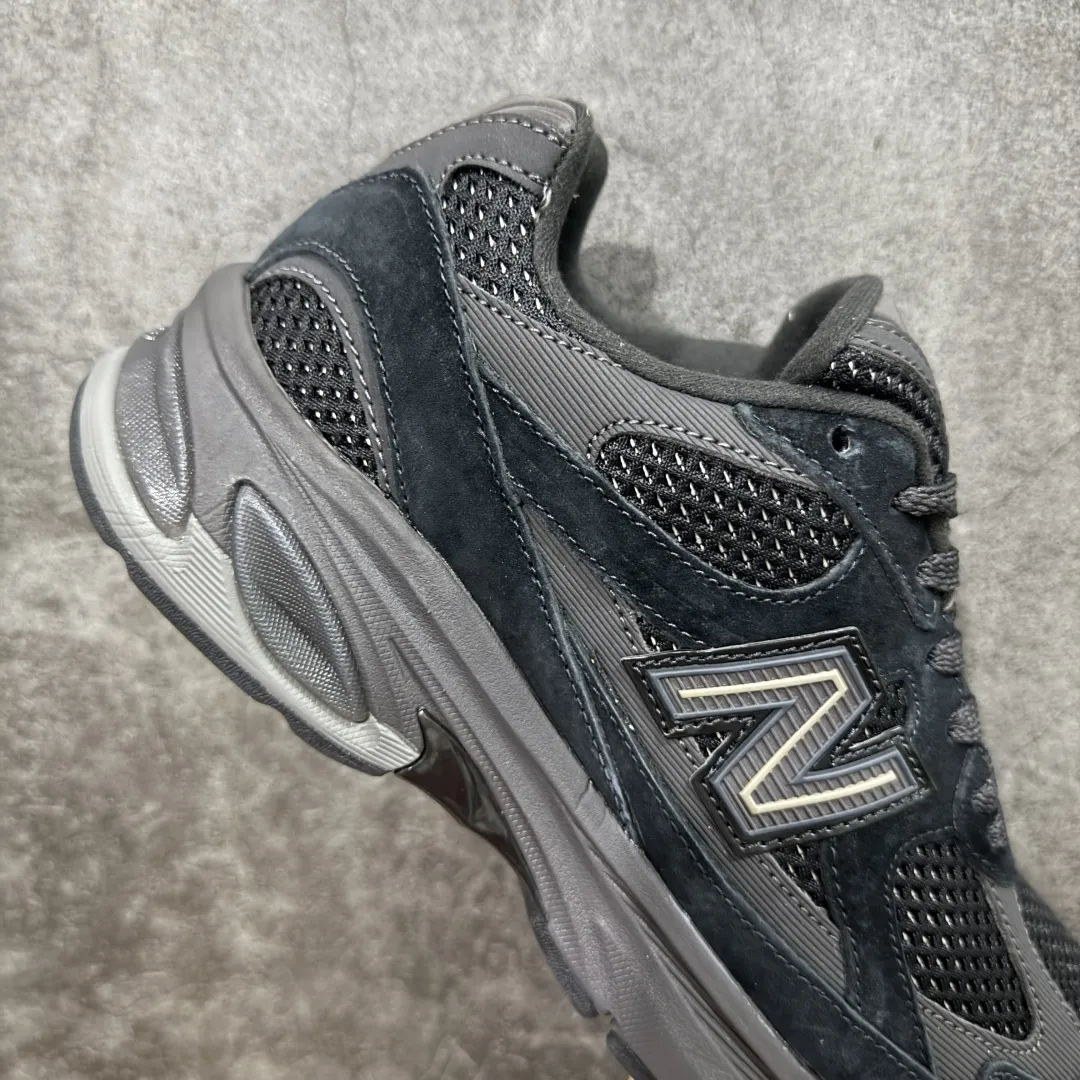 💰240 【纯原c版】New Balance M2010系列 新百伦 复古老爹风网布跑步休闲运动鞋 新百伦经典配色 沿袭了面世之初的经典科技 以ENCAP中底配以升级版 N-ERGY缓震物料 鞋面则采用特色的柔软麂皮搭以NewBalance经典的尼龙网布 低调中还原跑鞋本真 更年轻化的设计理念与材质 让新世代青年得以用全新视角体验经典鞋款的传奇魅力 货号:U2010TTB 尺码:36 37 37.5 38 38.5 39.5 40 40.5 41.5 42 42.5 43 44 45 编码:JP270290